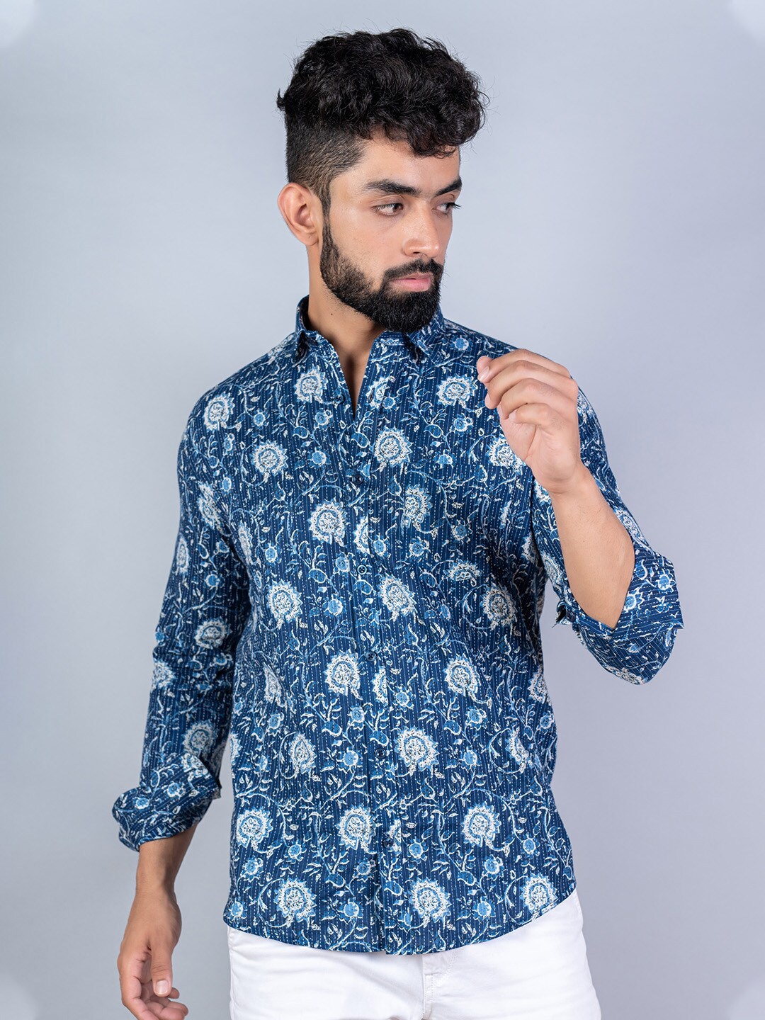 

Tistabene Men Blue Ethnic Printed Cotton Casual Shirt