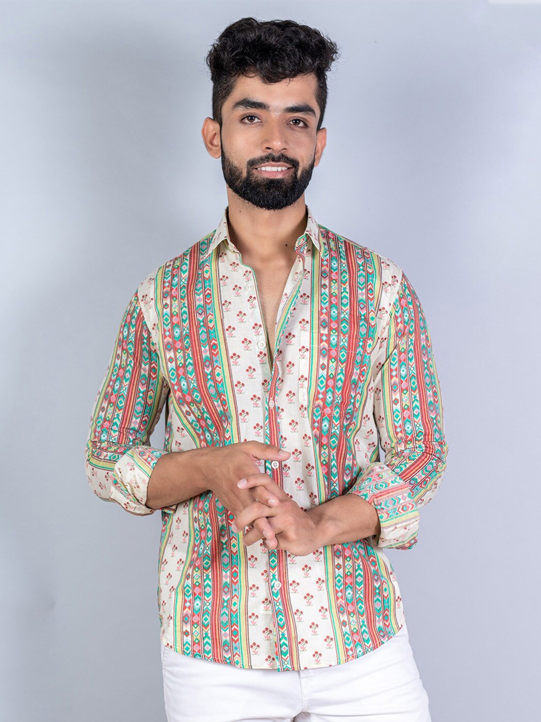 

Tistabene Men Green Printed Cotton Casual Shirt