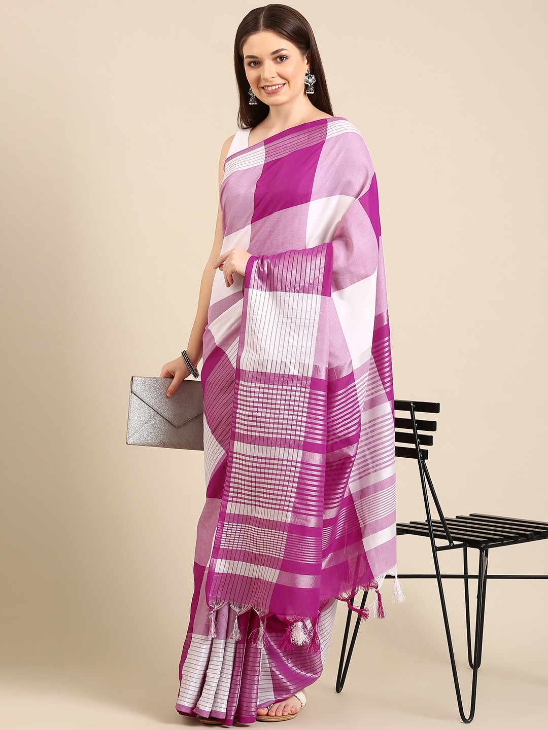 

Anouk Pink & White Checked Pure Cotton Saree