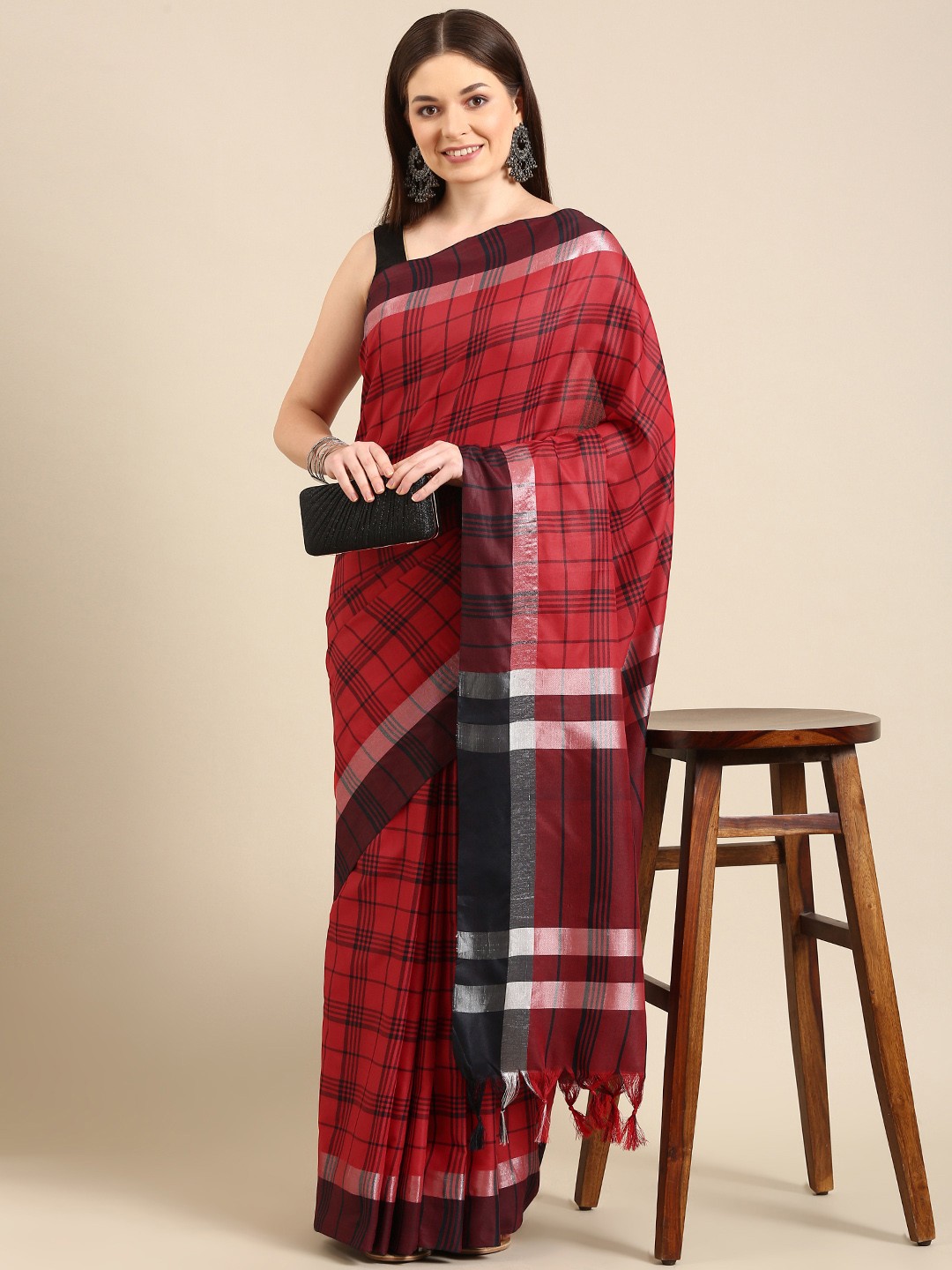 

Anouk Red & Black Checked Pure Cotton Saree