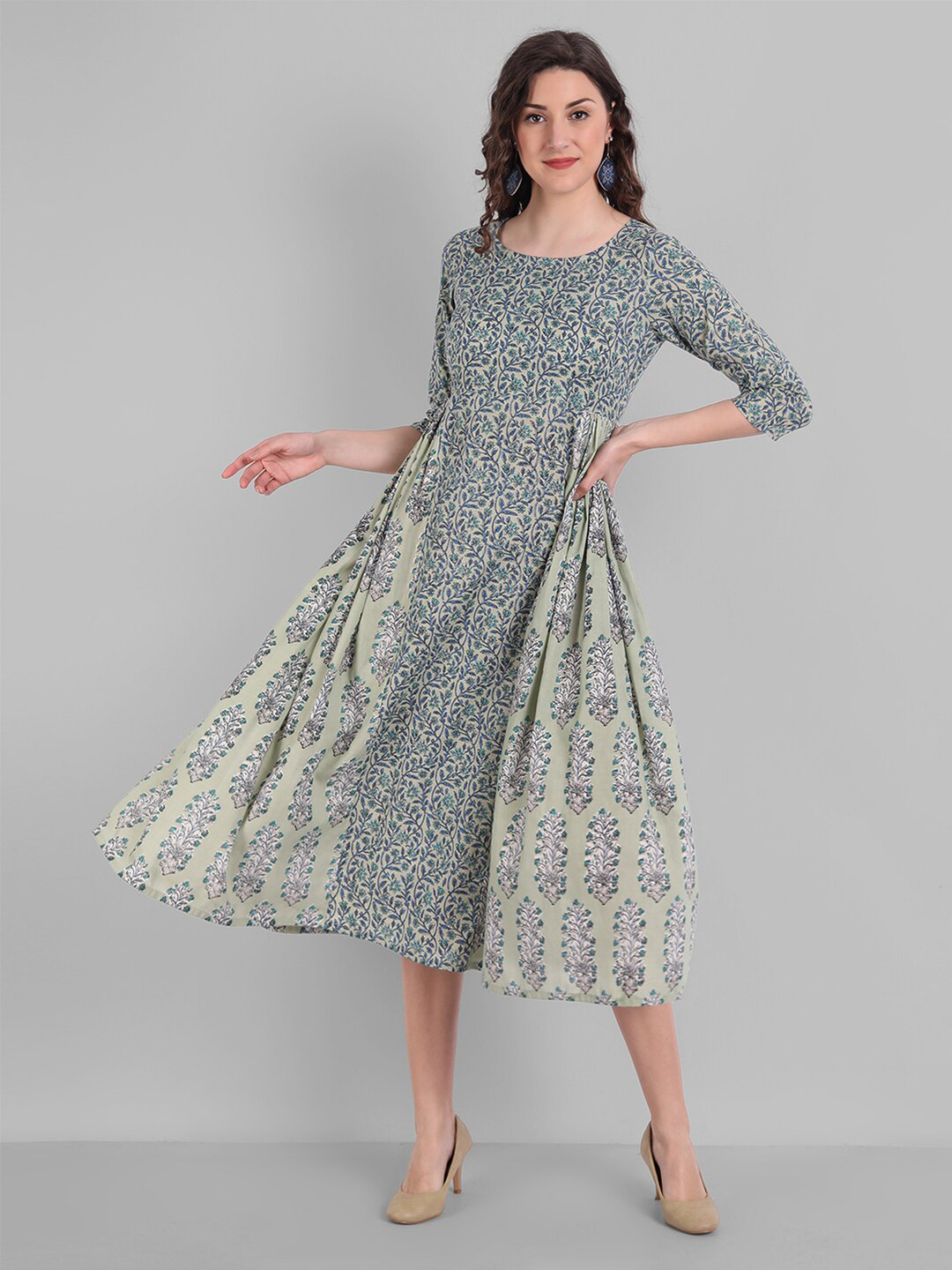 

githaan Women Blue & Green Floral Fit & Flare Midi Ethnic Dress