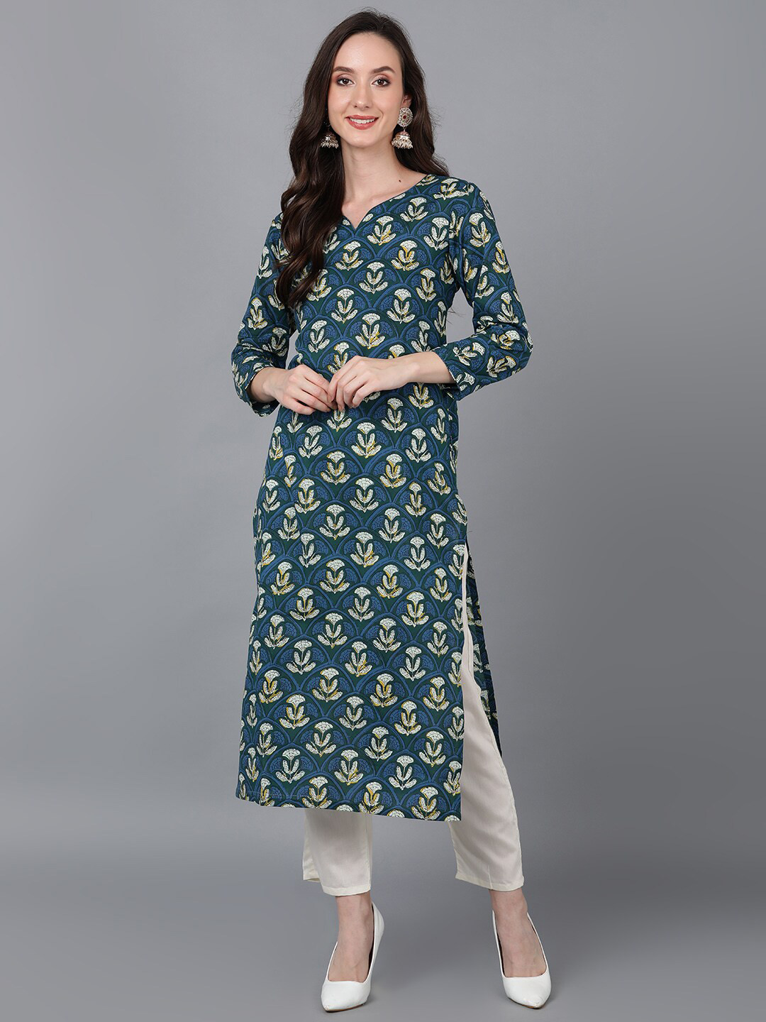 

AHIKA Women Green & Blue Ethnic Motifs Printed Cotton Kurta