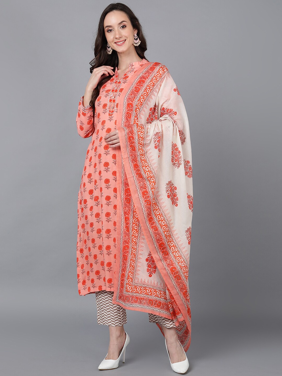 

AHIKA Women Peach-Coloured Floral Printed Pure Cotton Kurta with Trousers & With Dupatta