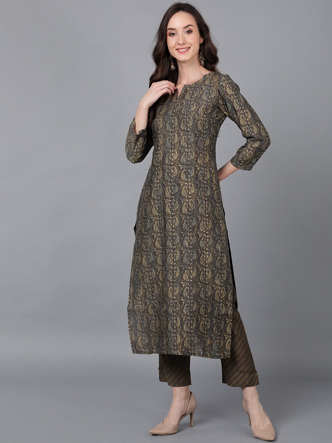 

AHIKA Women Olive Green Paisley Printed Silk Kurta