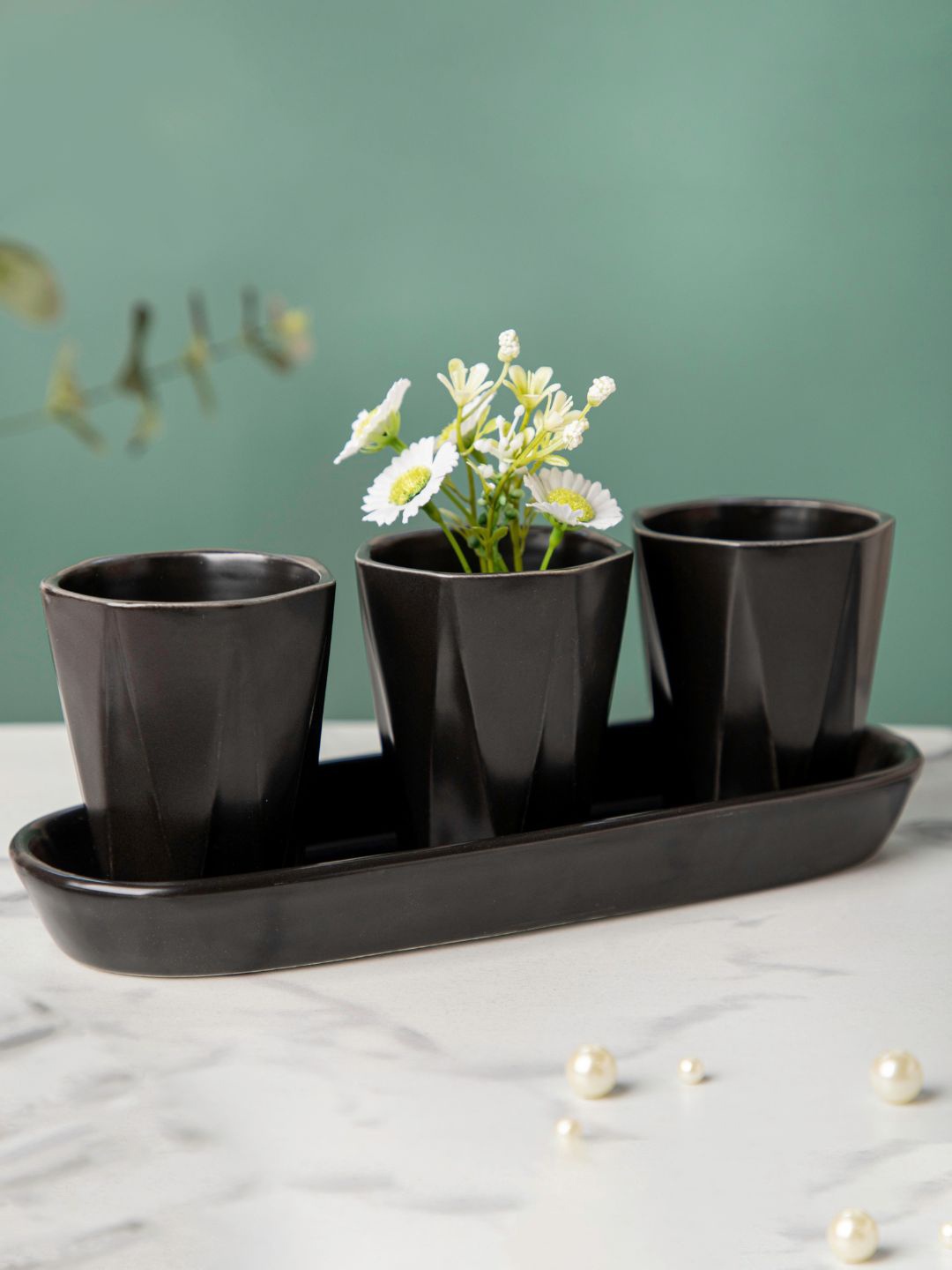 

Nestasia Set Of 3 Black Textured Ceramic Planters With Plate