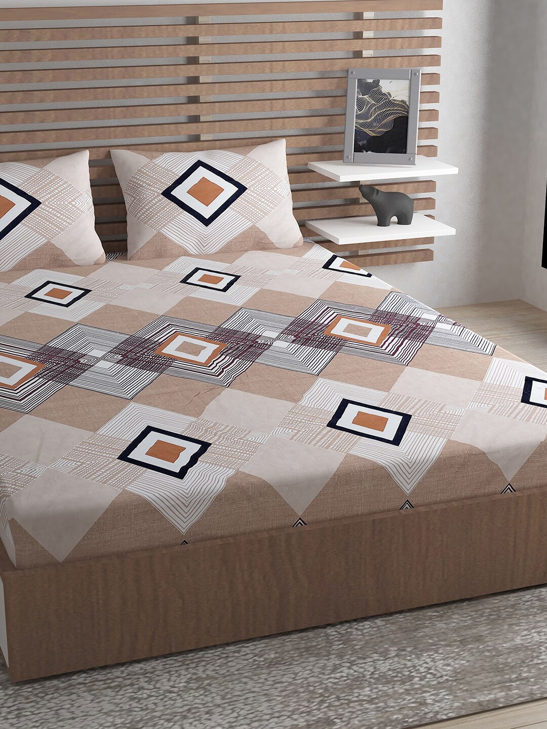 

Urban Magic White & Brown Geometric 140 TC Queen Bedsheet with 2 Pillow Covers