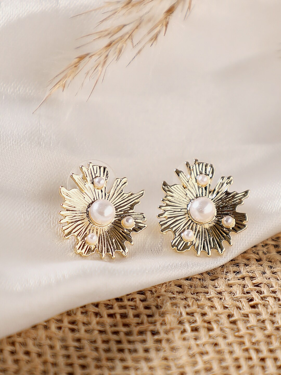 

SOHI Gold-Toned & White Contemporary Studs Earrings