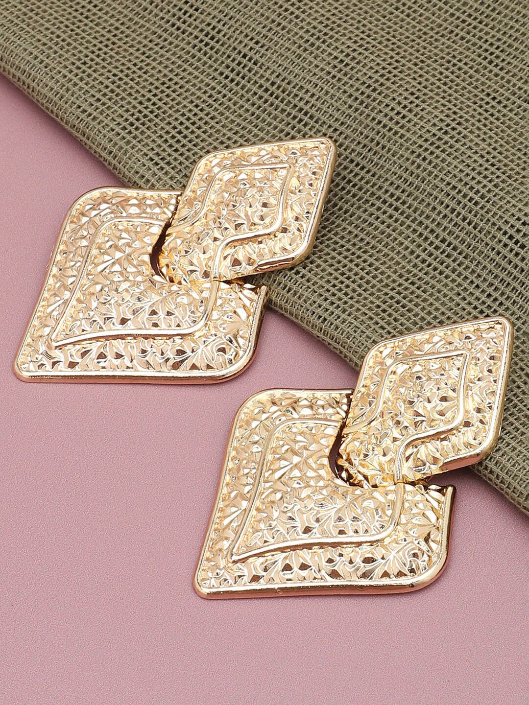 

SOHI Gold-Toned Contemporary Drop Earrings