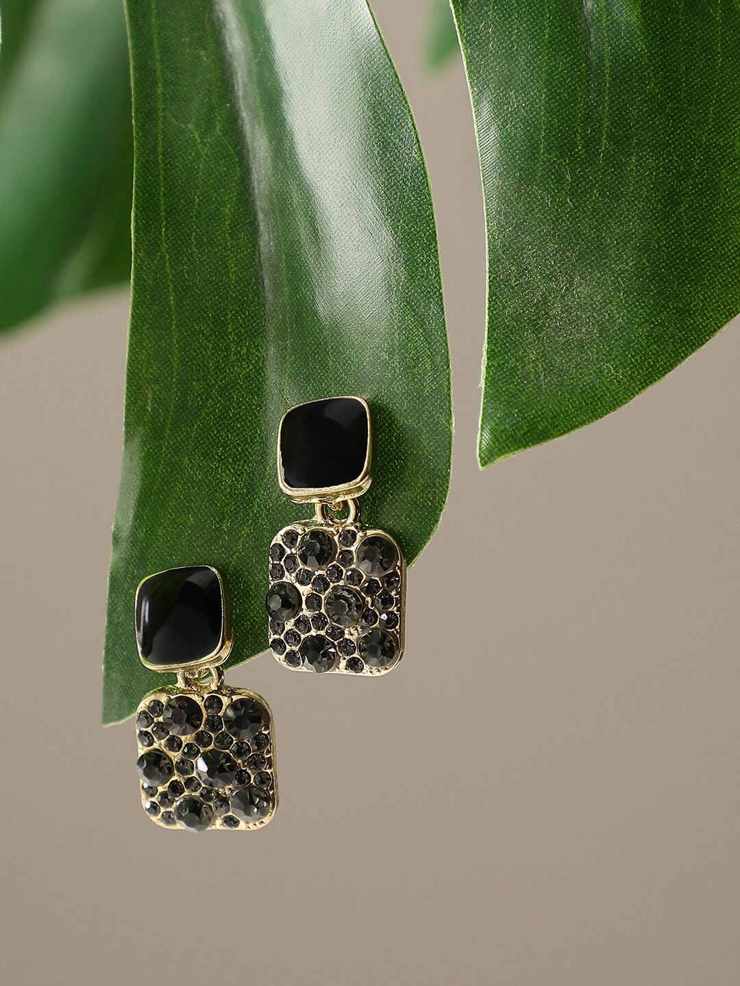 

SOHI Black & Gold-Plated Contemporary Studs Earrings