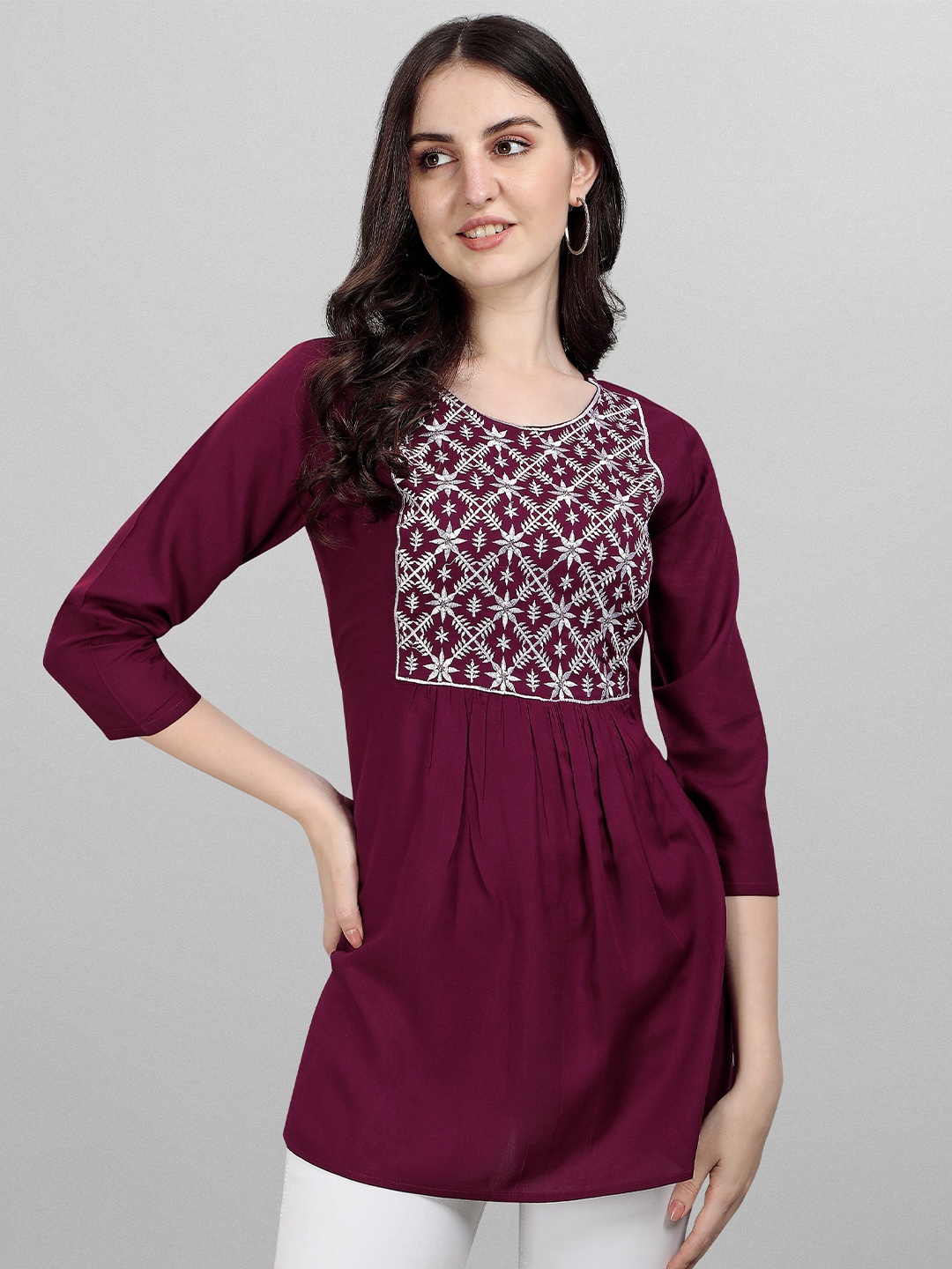 

FAVRIZ Women Maroon & Off White Viscose Rayon Embroidered Tunic