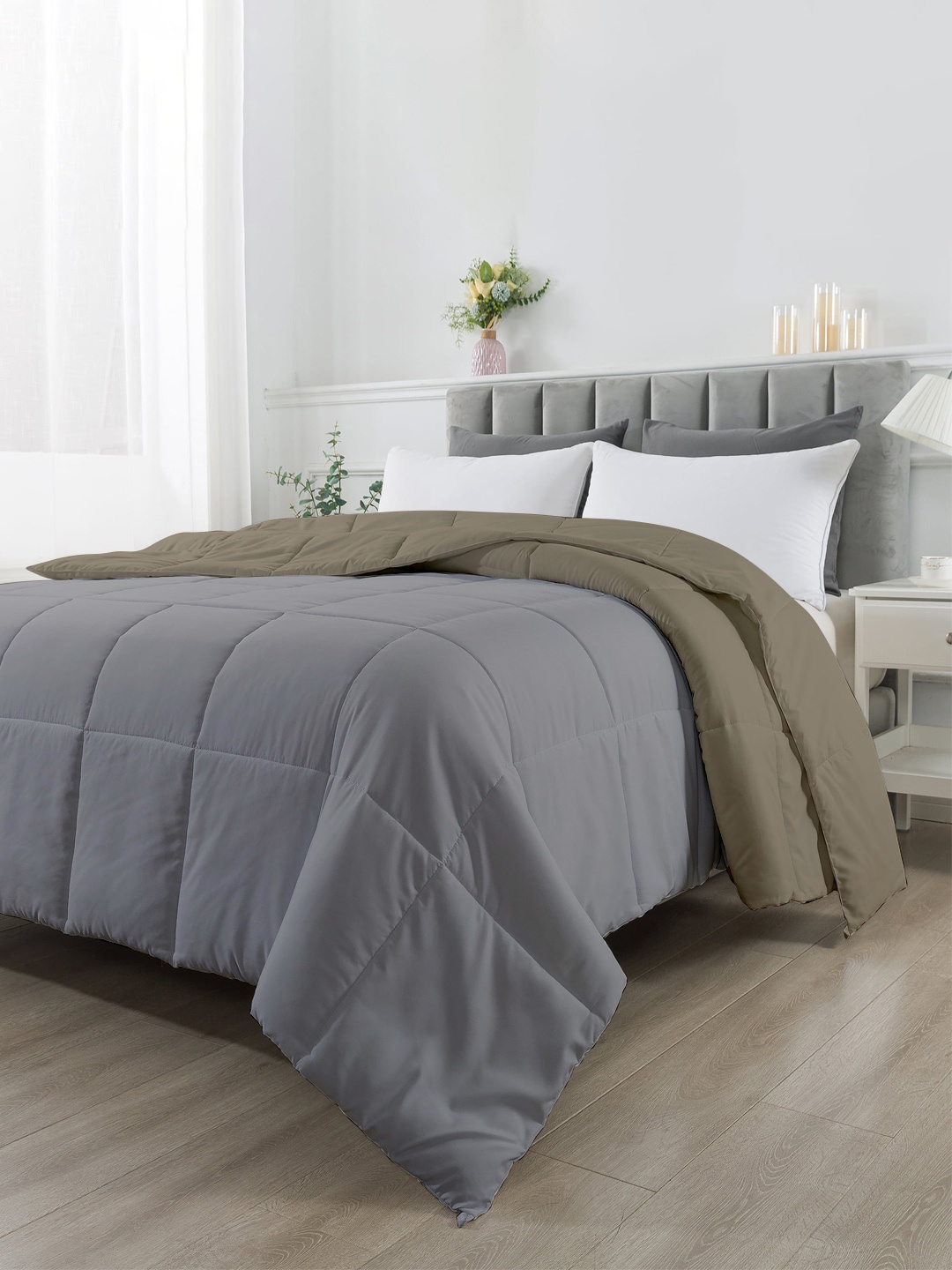 

RAZZAI Beige & Silver-Toned Microfiber Mild Winter 210 GSM Double Bed Comforter