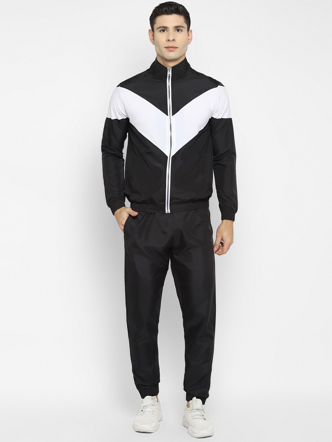 

Yuuki Men Black Colorblocked Tracksuits