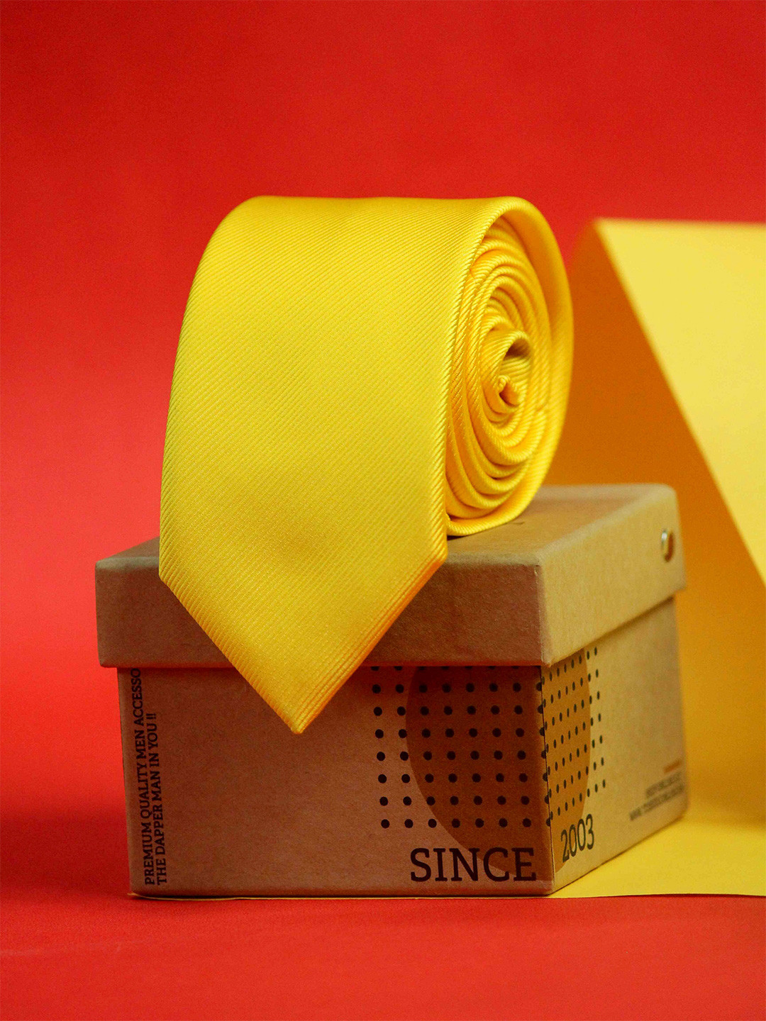 

Tossido Men Yellow Solid Skinny Tie