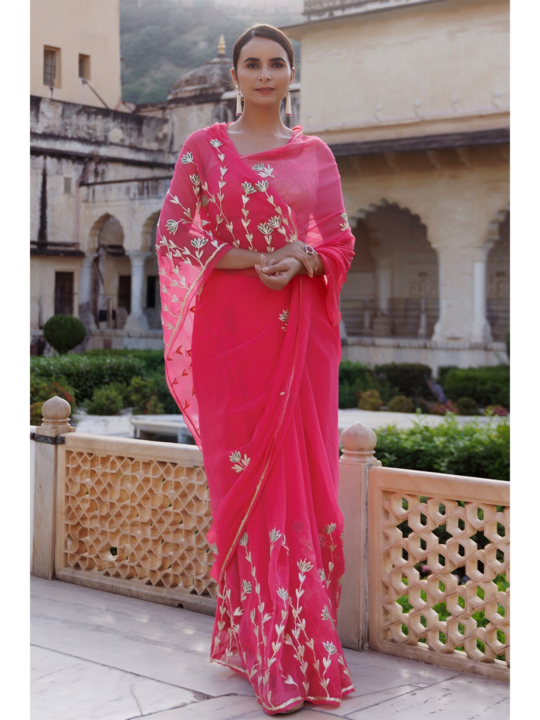 

Geroo Jaipur Floral Aari Work Pure Chiffon Saree, Pink