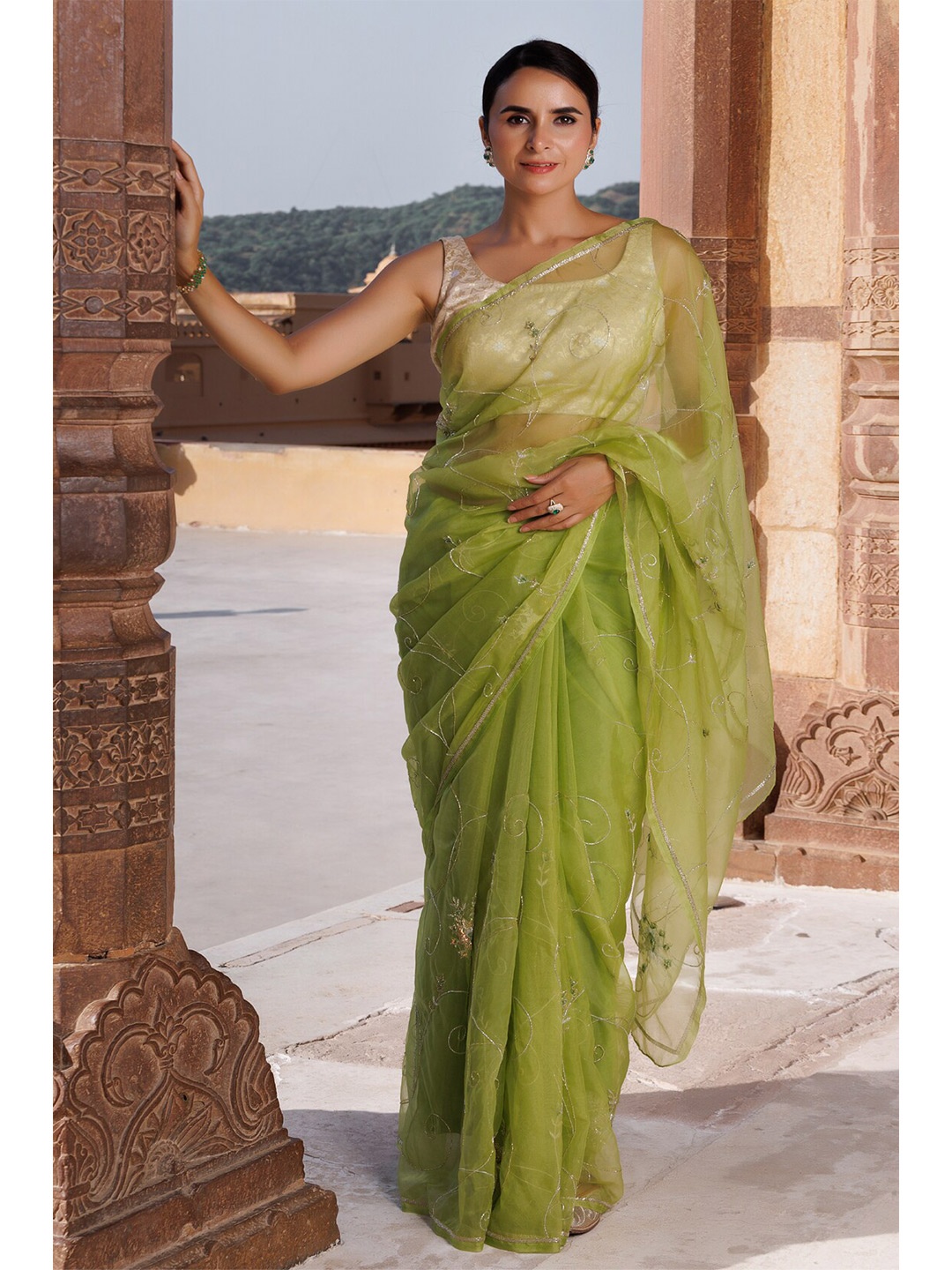 

Geroo Jaipur Hand Embroidered Resham and Tube Work Organza Saree, Green