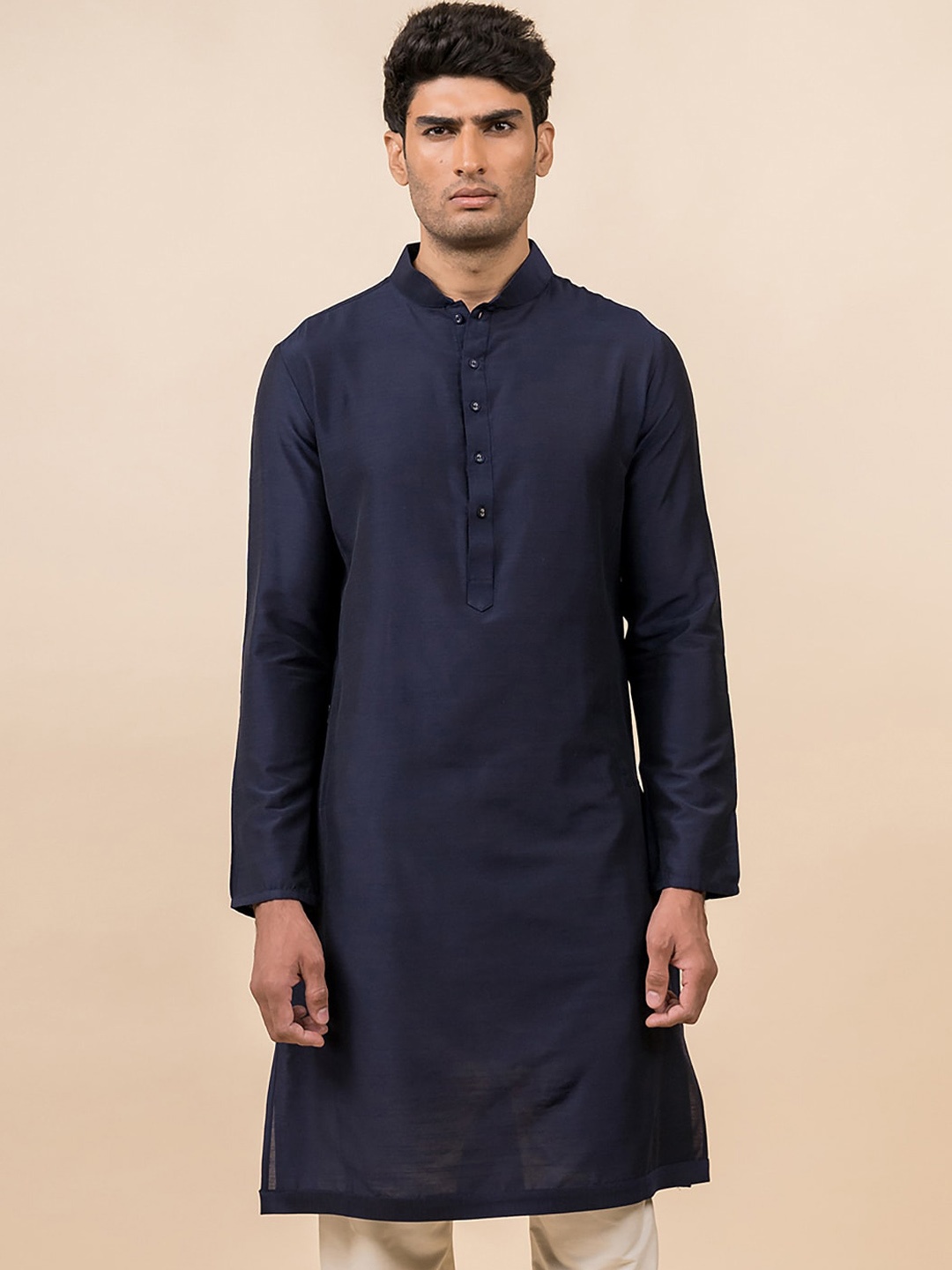 

Tasva Men Navy Blue Solid Long Sleeves Kurta