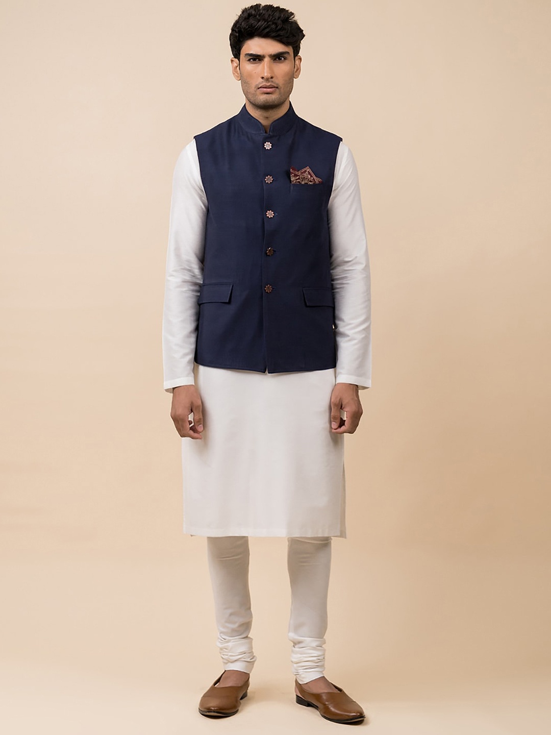 

Tasva Men Navy Blue Solid Woven Nehru Jackets