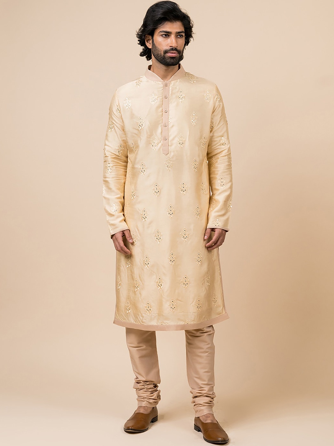 

Tasva Men Gold-Toned Ethnic Motifs Embroidered Thread Work Kurta with Churidar