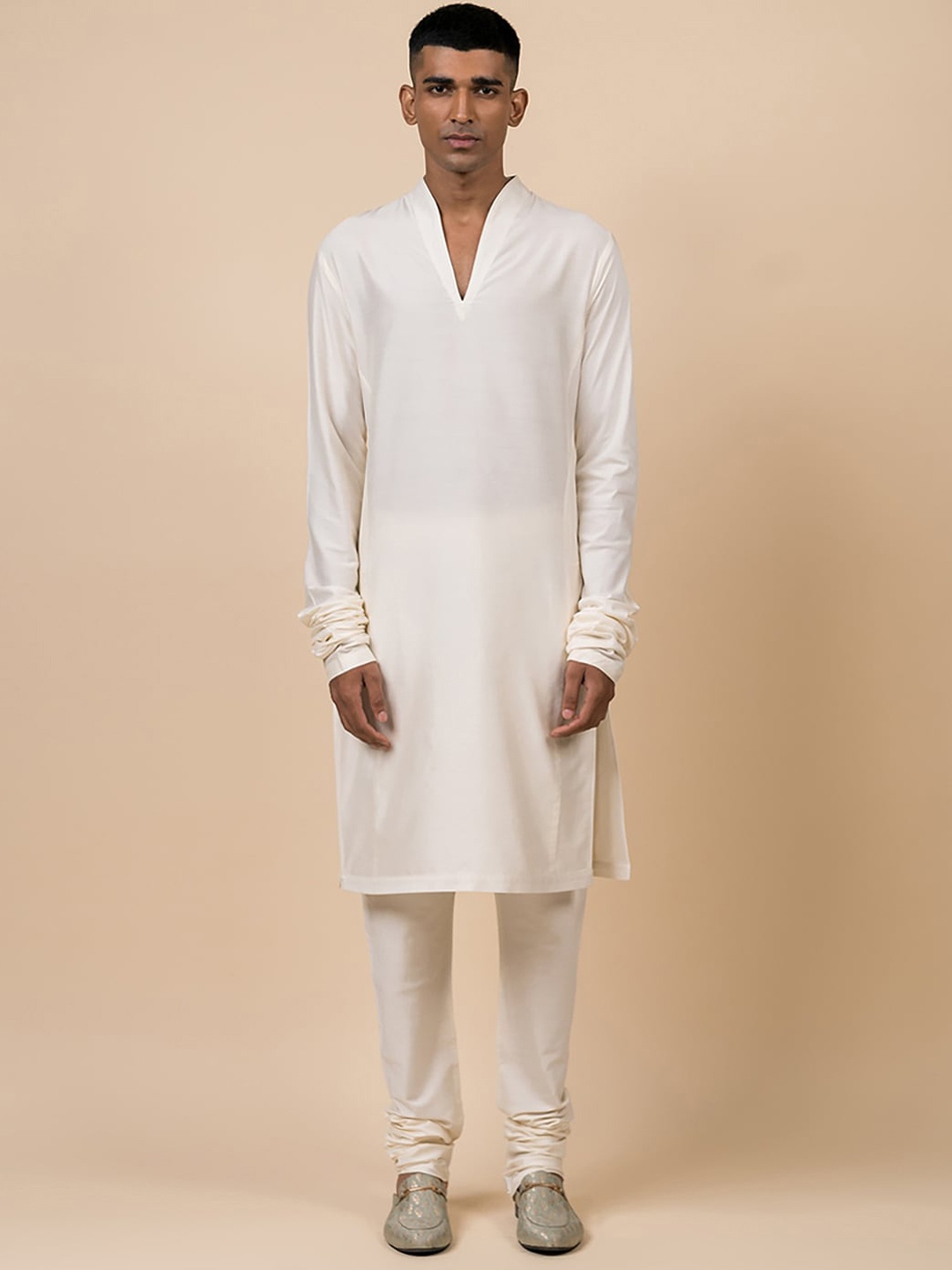 

Tasva Men Off White Solid Kurta