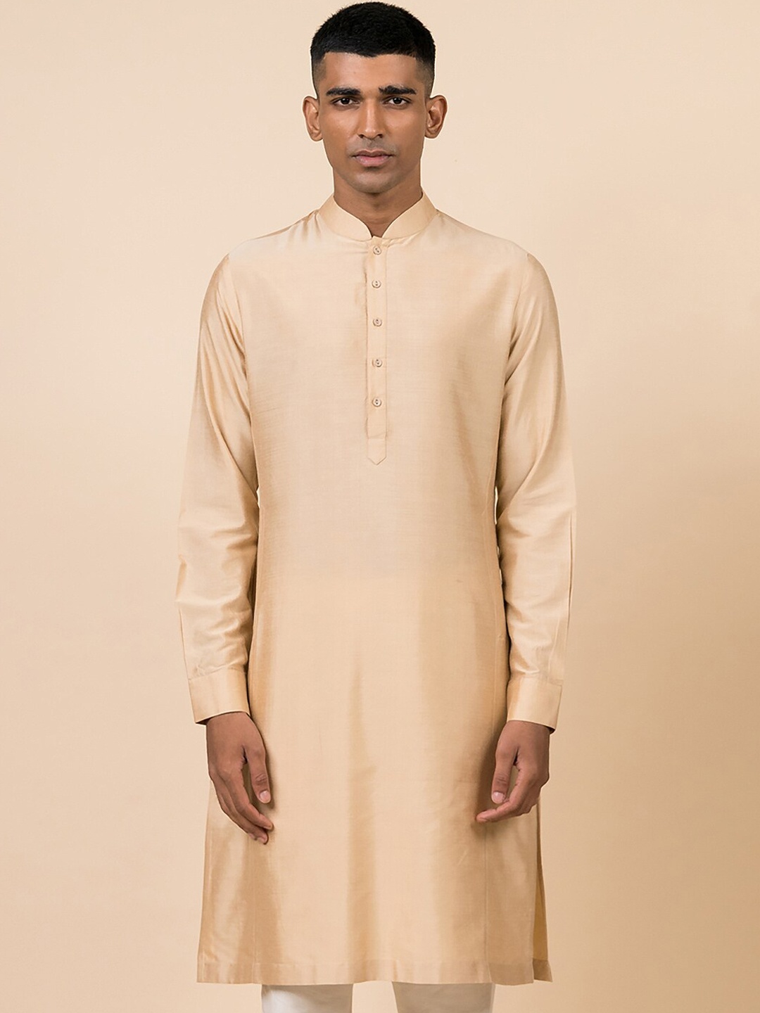 

Tasva Men Beige Solid Long Sleeves Kurta