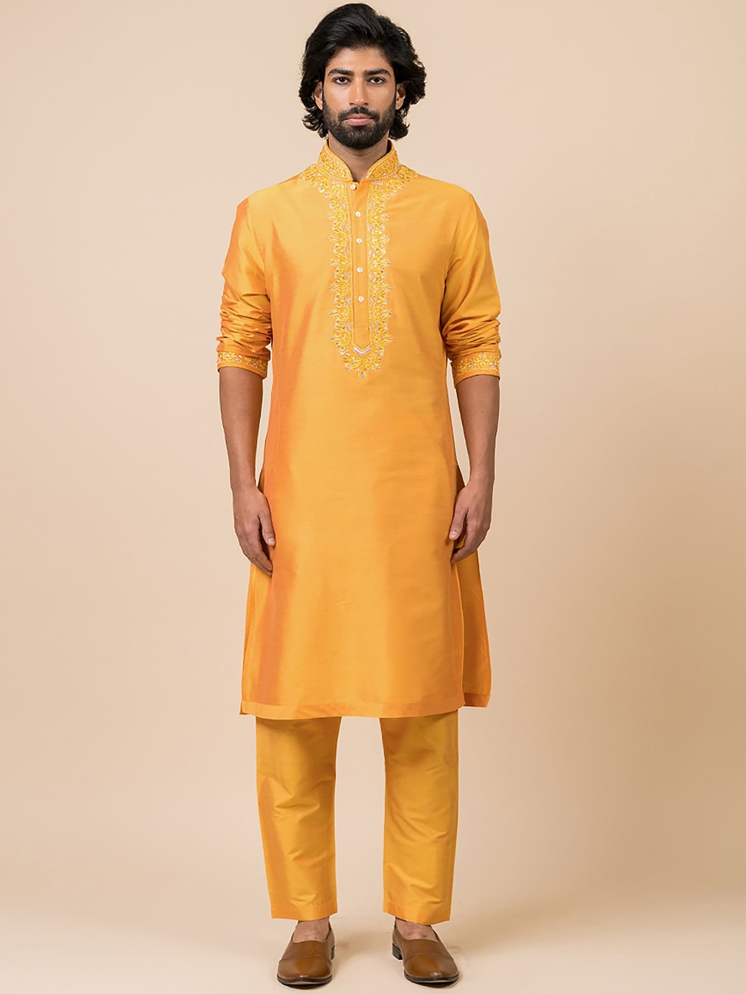 

Tasva Men Yellow Ethnic Motifs Embroidered Thread Work Kurta with Trousers