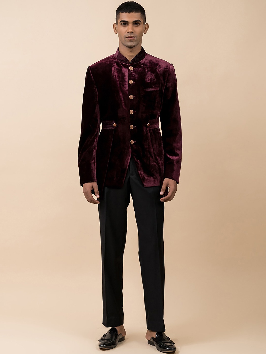 

Tasva Men Purple & Black Solid Two-Piece Bandhgala Suit