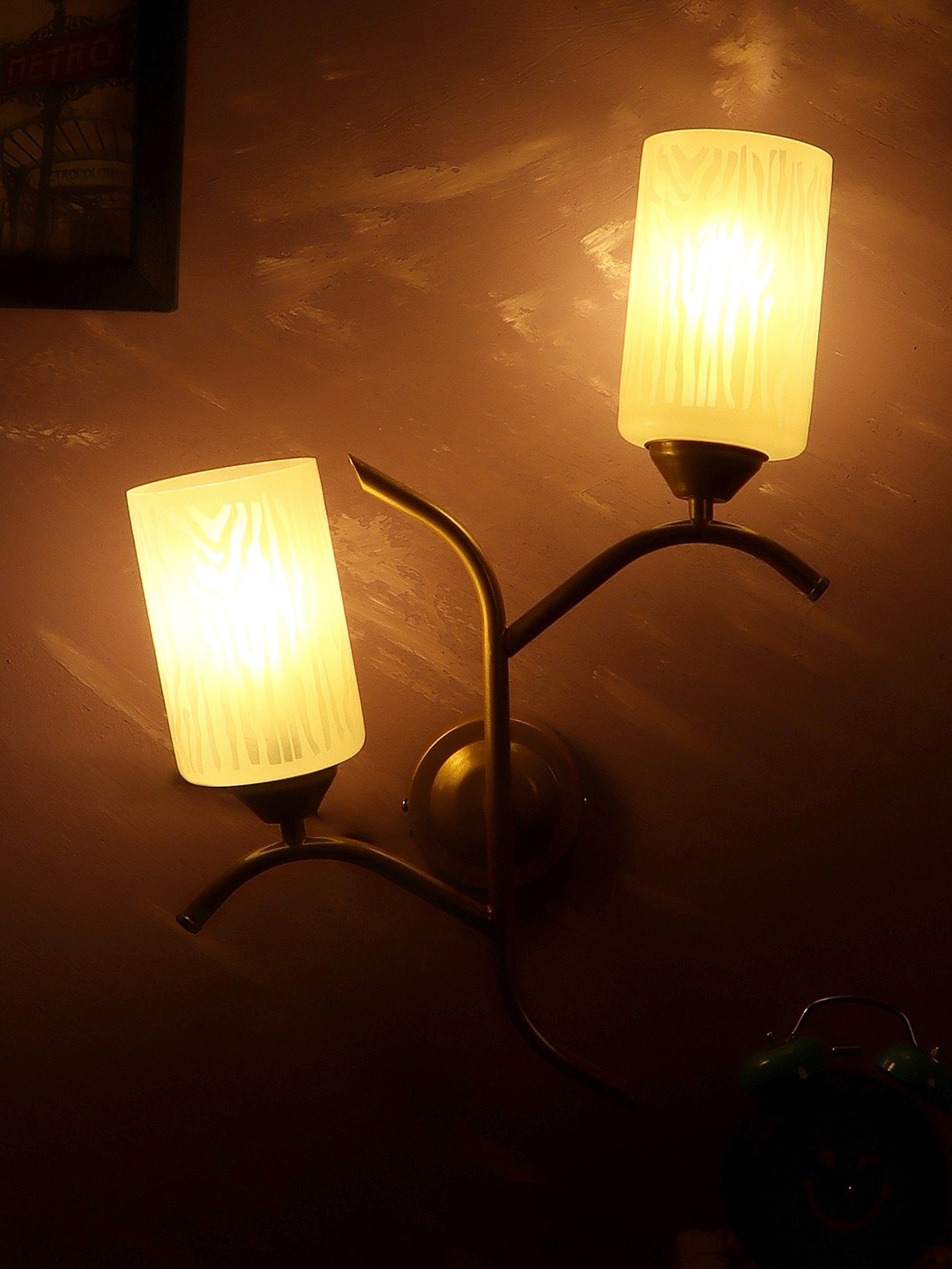 

MFD HOME FURNISHING Gold-Colored & White Solid Cylindrical Shaped Wall Lamps