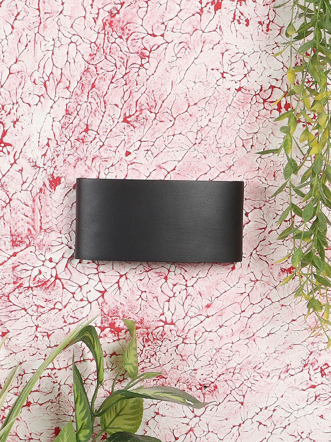 

MFD HOME FURNISHING Black Solid Wall Lamps