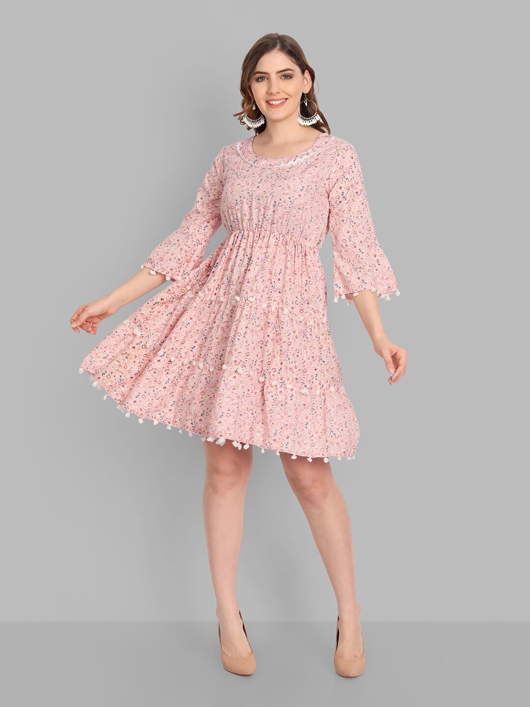 

SINGNI Pink & Green Floral Crepe Dress