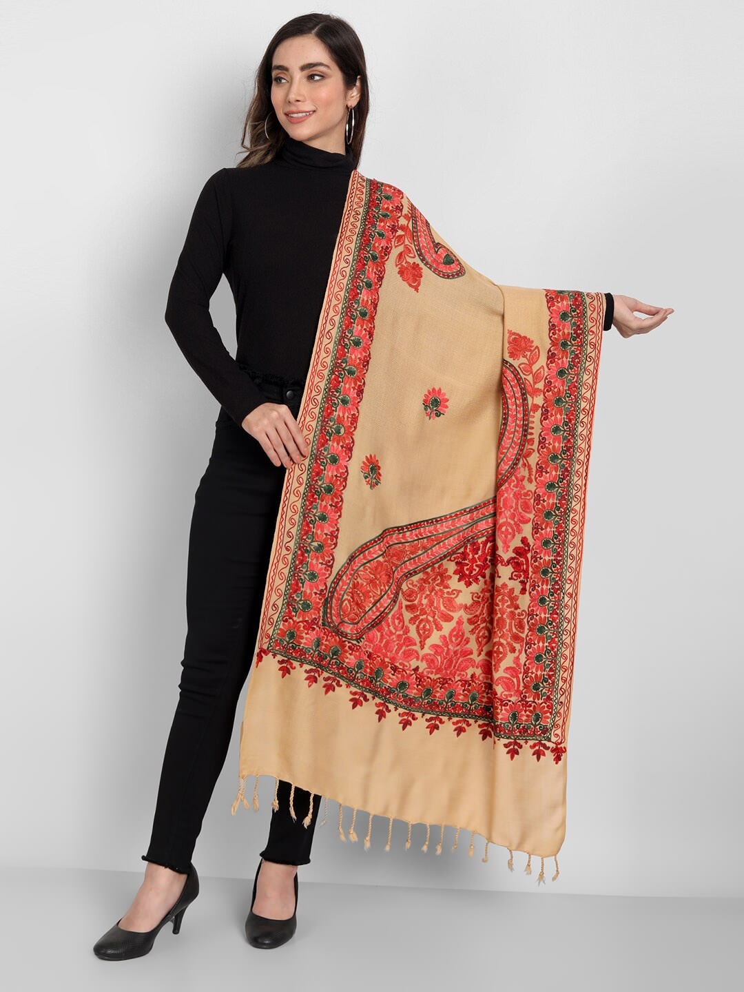 

Zamour Women Brown & Peach-Coloured Embroidered Stole