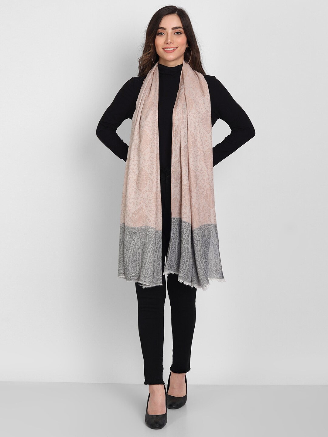 

Zamour Women Beige & Grey Printed Stole
