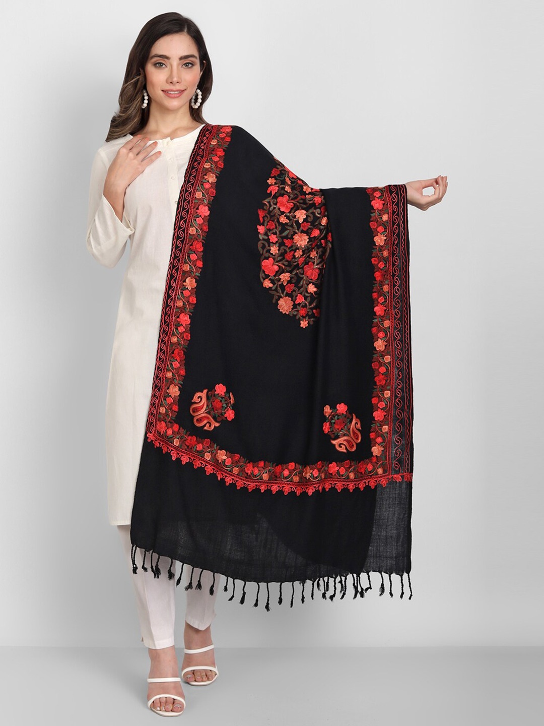 

Zamour Women Black & Orange Embroidered Kashmir Stole