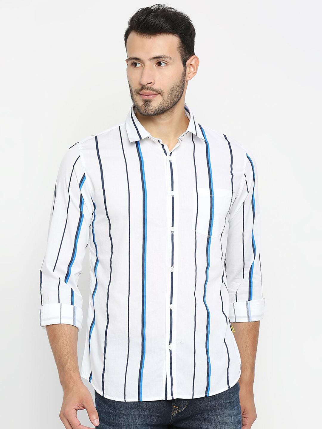 

SPYKAR Men White Classic Slim Fit Striped Casual Shirt