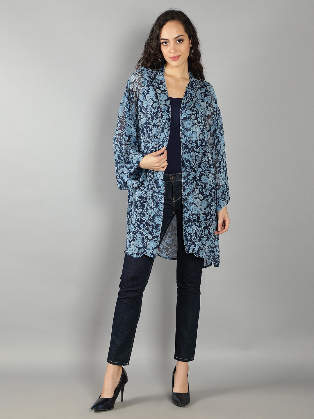 

DEBONATELLA Women Blue & Black Printed Shrug