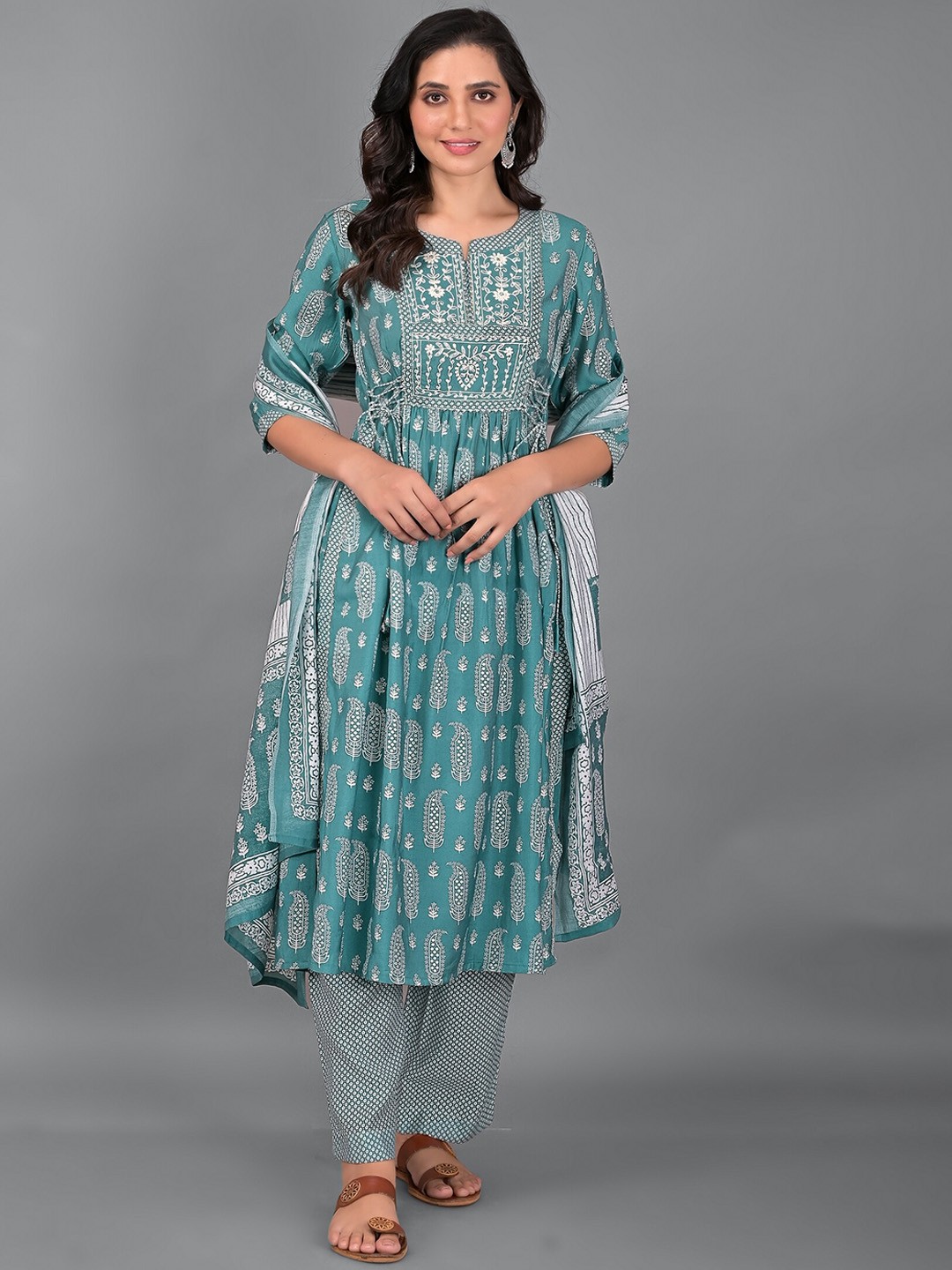 

EtnicaWear Women Green Floral Printed Pure Cotton Kurta with Pyjamas & With Dupatta