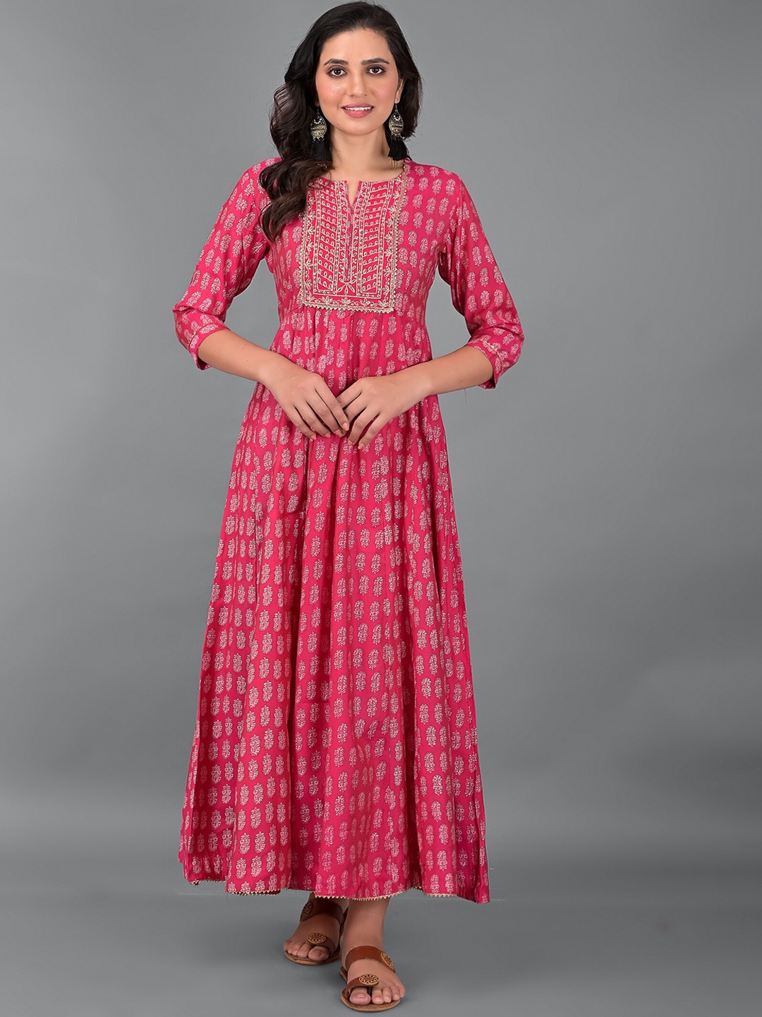 

EtnicaWear Women Pink & Grey Ethnic Motifs Printed Ethnic Dress