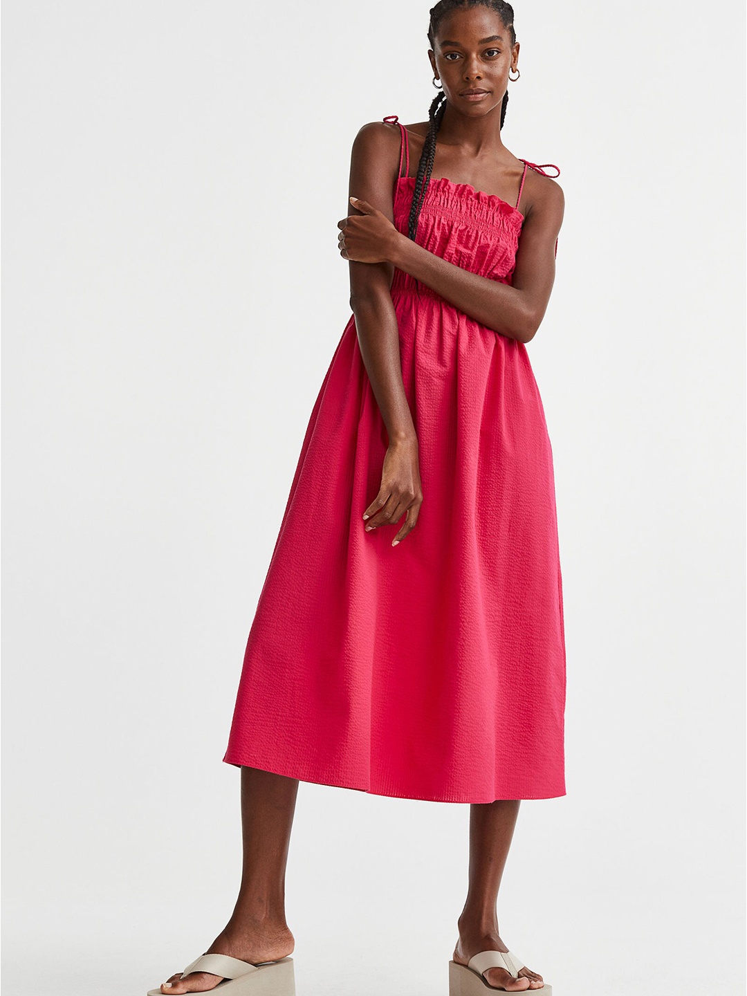 

H&M Woman Smocked seersucker dress, Pink