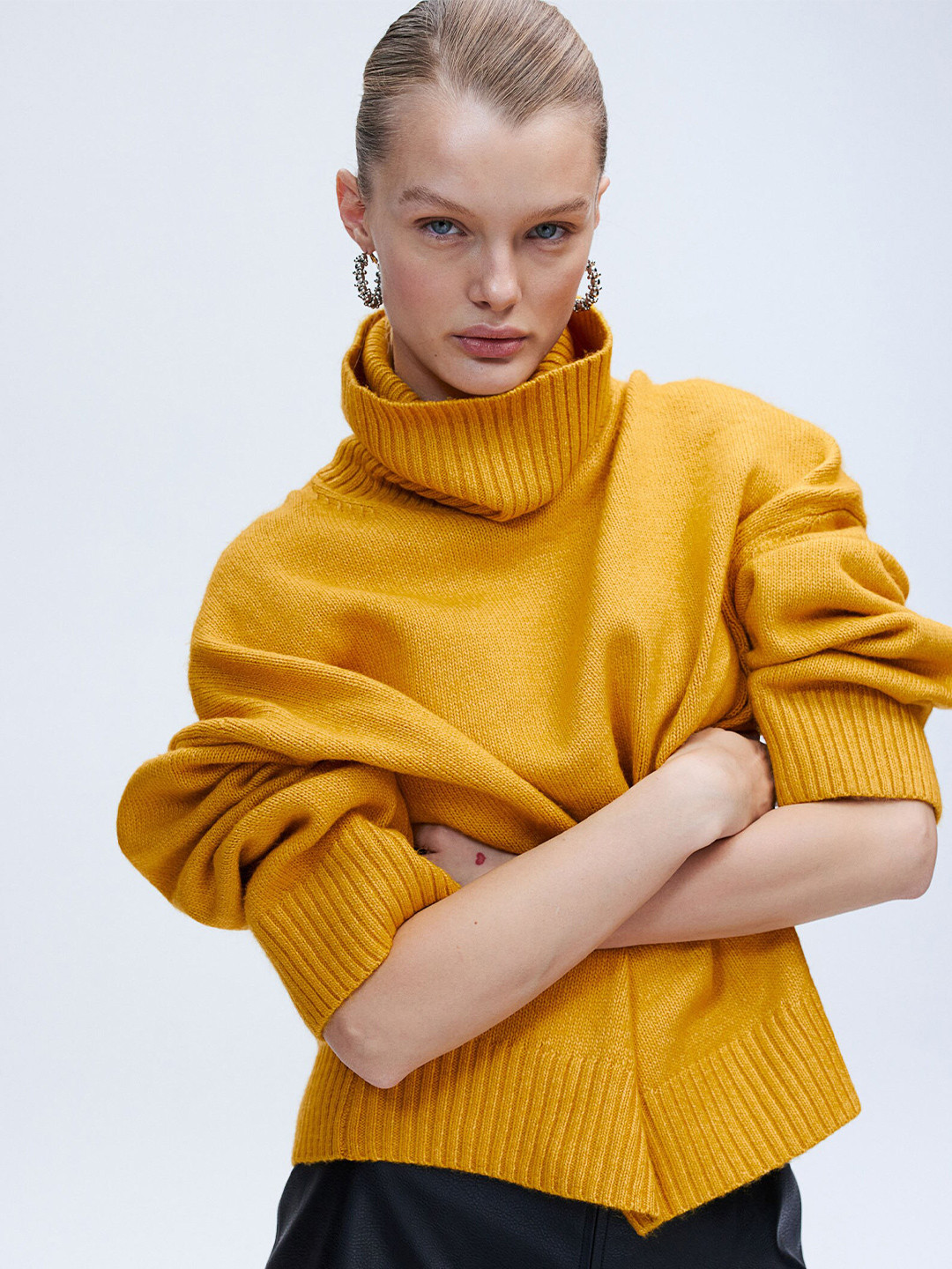 

H&M Women Oversized Polo-Neck Jumper, Yellow