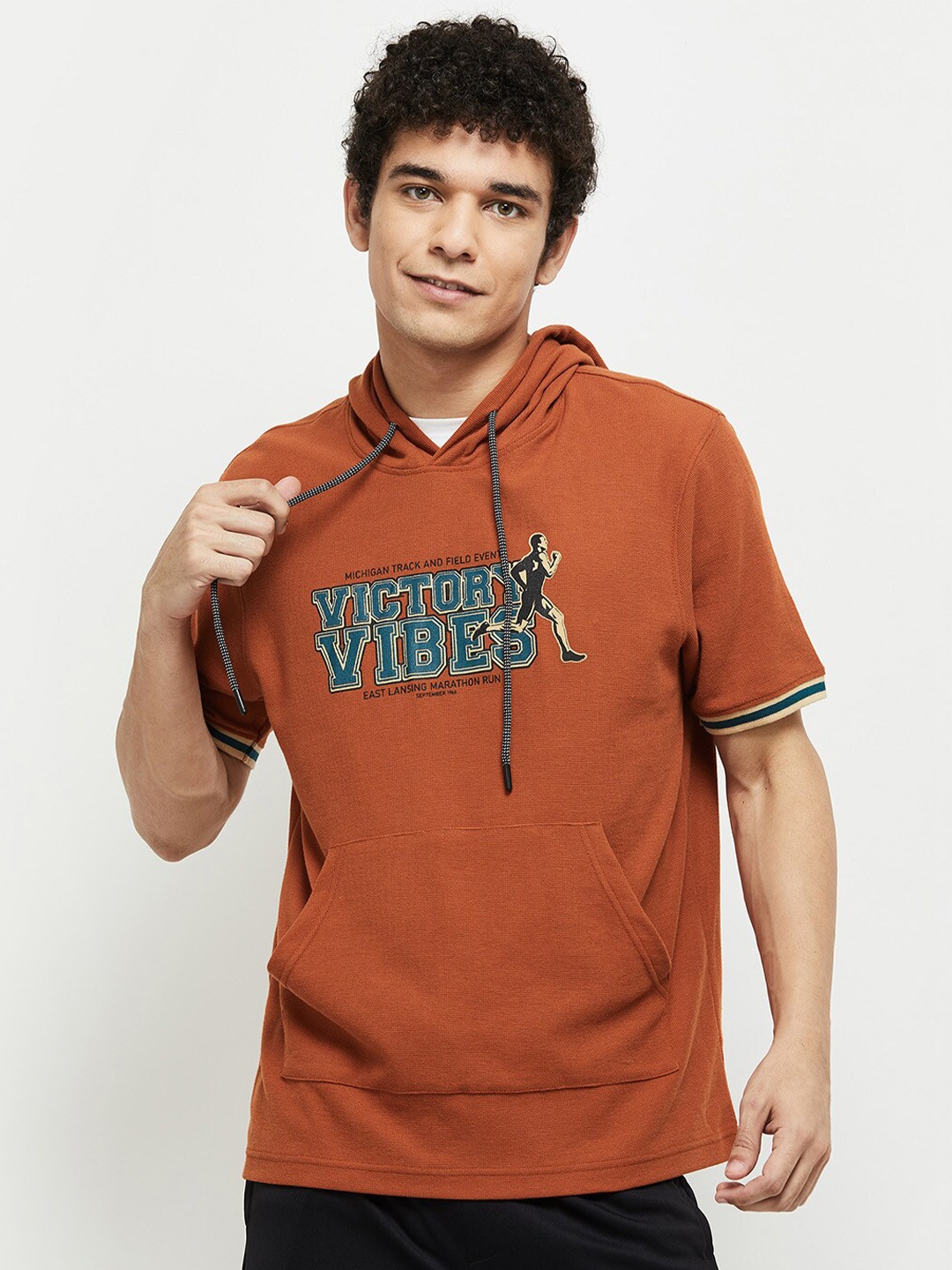 

max Men Maroon Typography Printed Cotton T-shirt, Rust