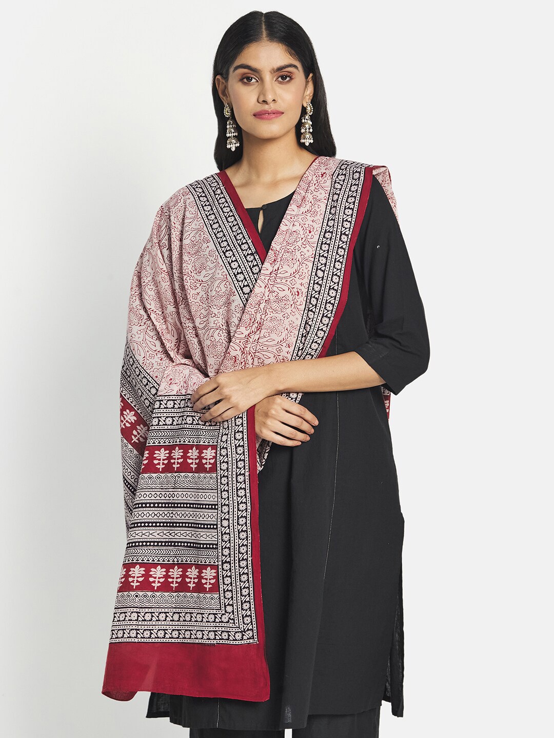 

Fabindia Off White & Maroon Printed Pure Cotton Dupatta