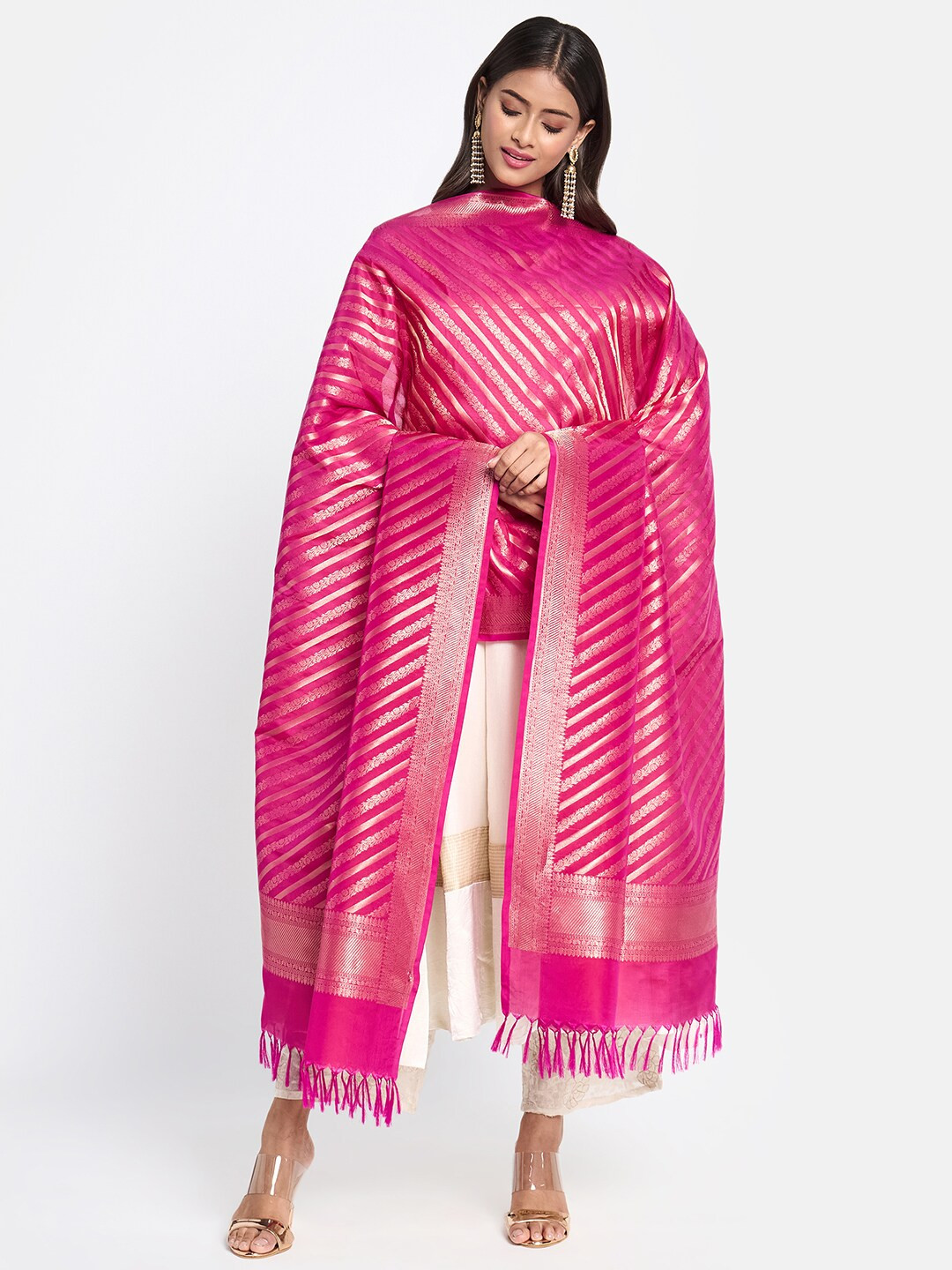 

Fabindia Pink & Gold-Toned Woven Design Dupatta with Zari