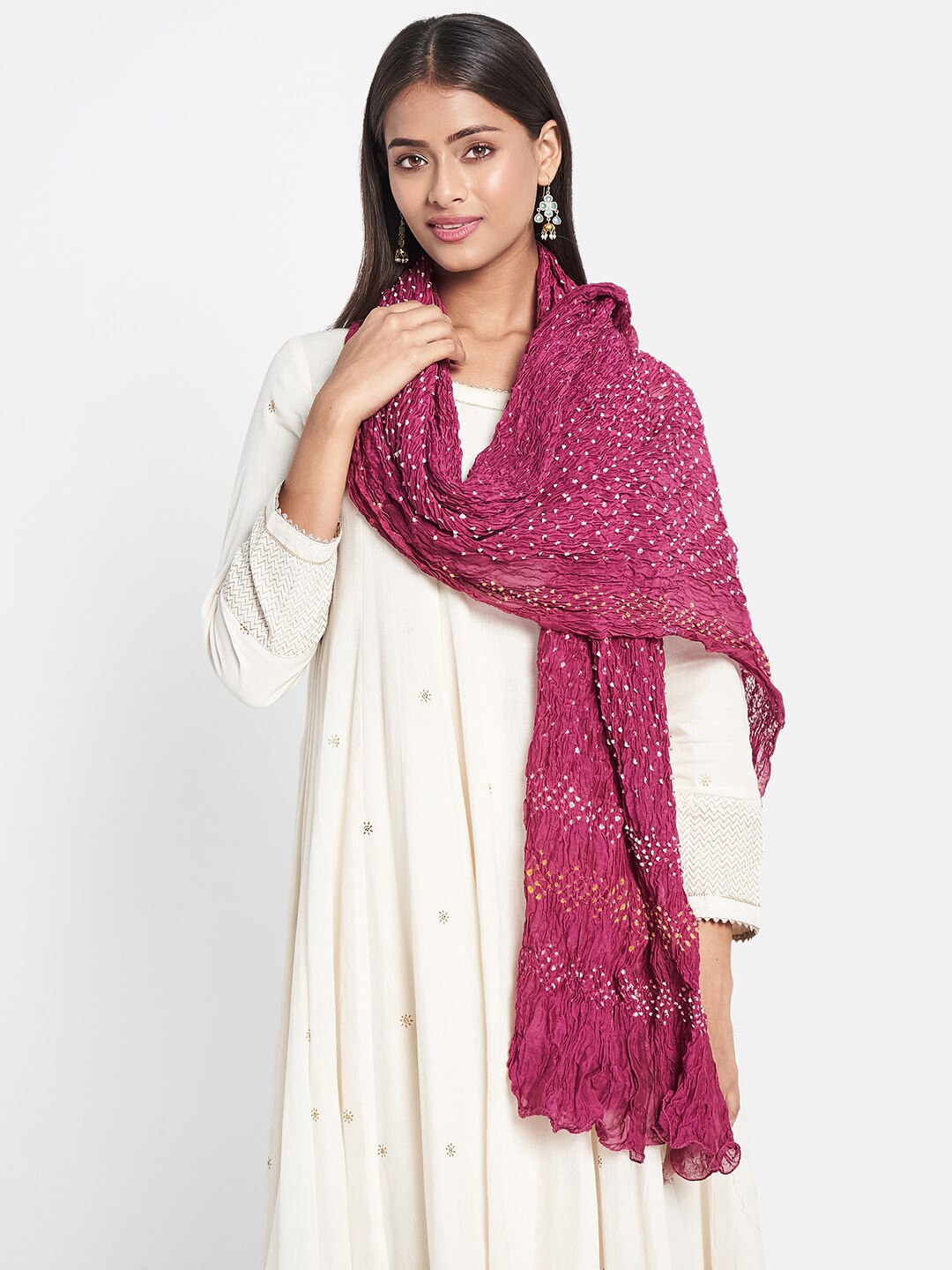 

Fabindia Pink & White Dyed Cotton Silk Bandhani Dupatta, Burgundy