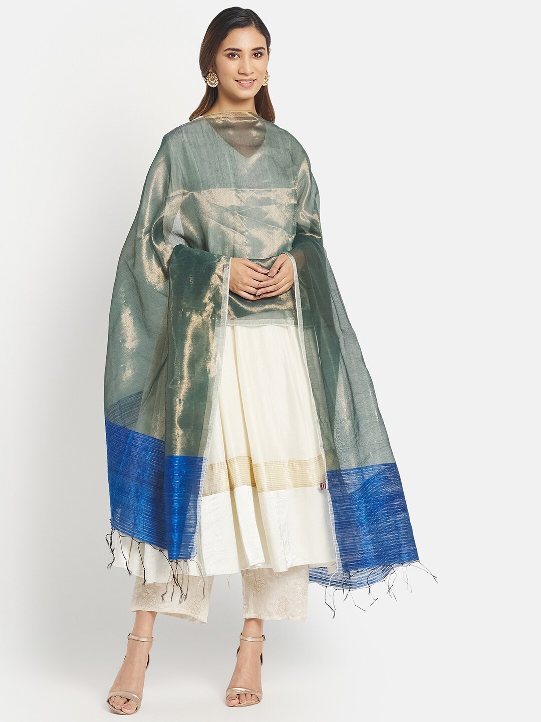

Fabindia Green & Gold-Toned Colourblocked Cotton Silk Dupatta