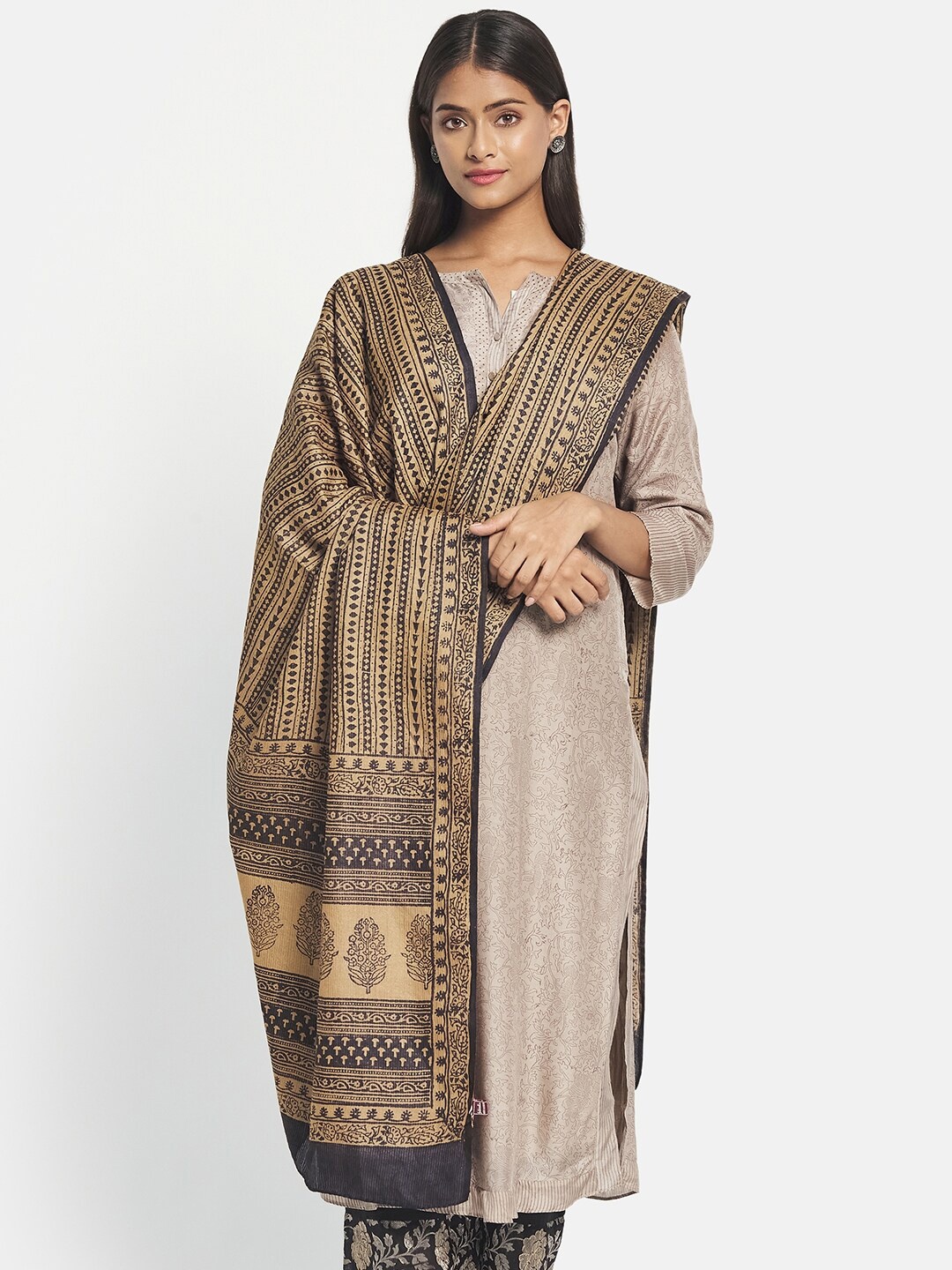 

Fabindia Women Beige & Black Ethnic Motifs Printed Silk Blend Dupatta