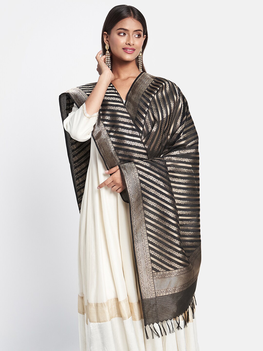 

Fabindia Black & Gold-Toned Woven Design Dupatta with Zari