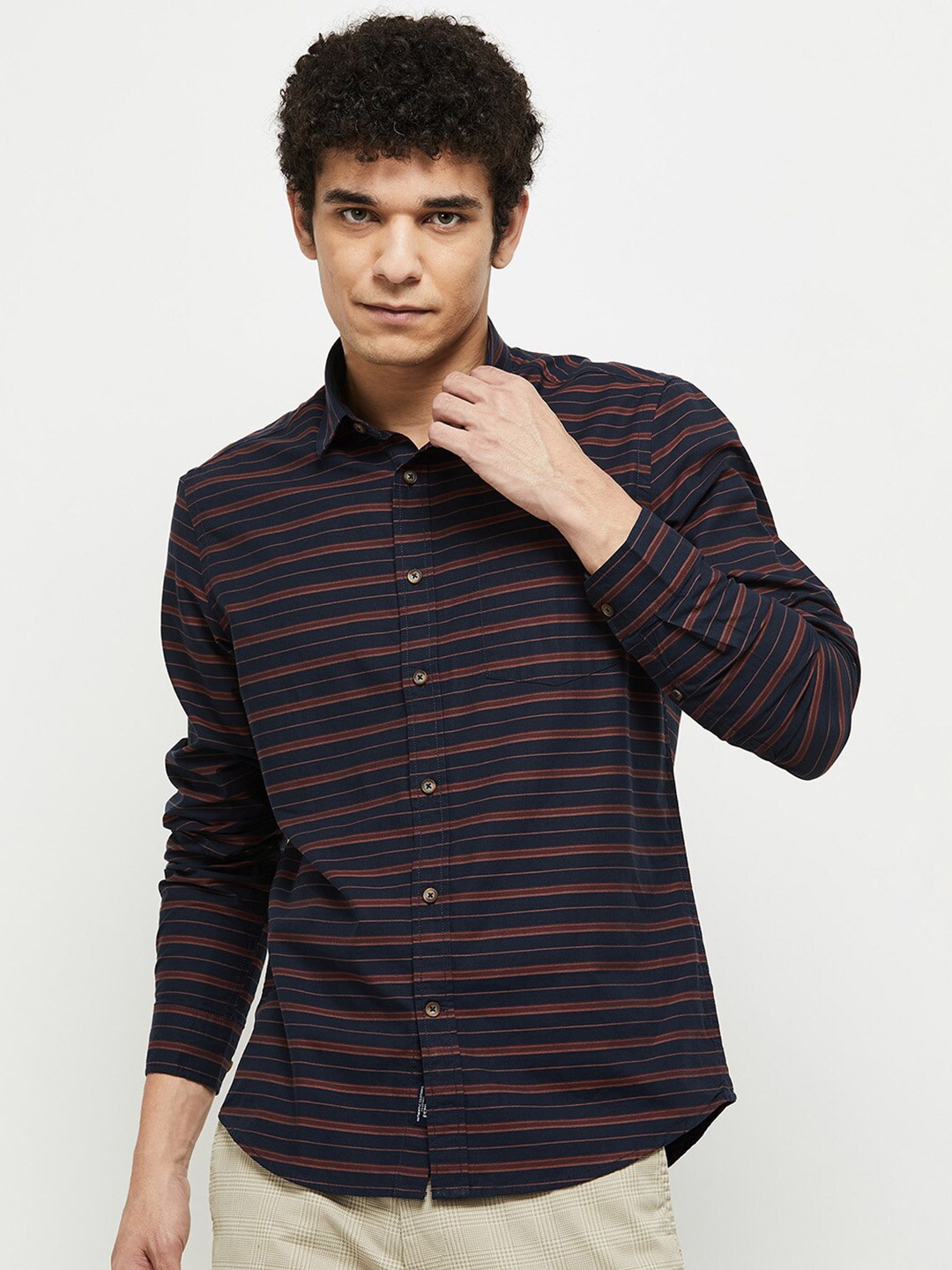 

max Men Burgundy Horizontal Striped Pure Cotton Casual Shirt