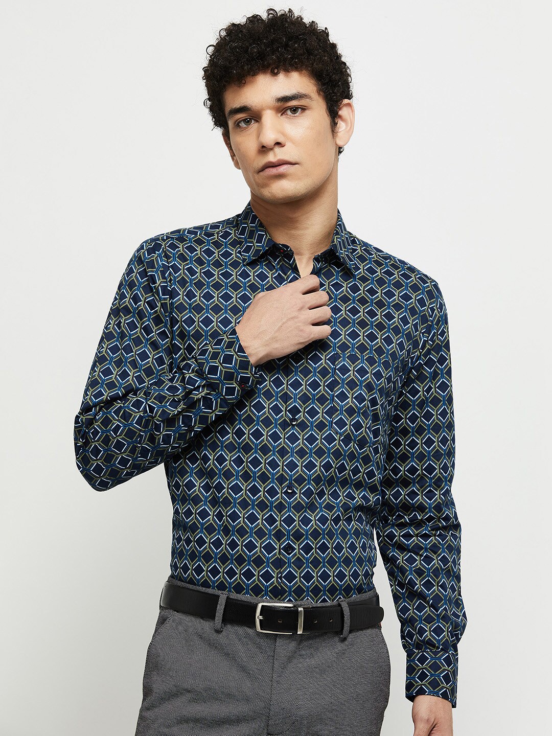 

max Men Blue Printed Formal Shirt