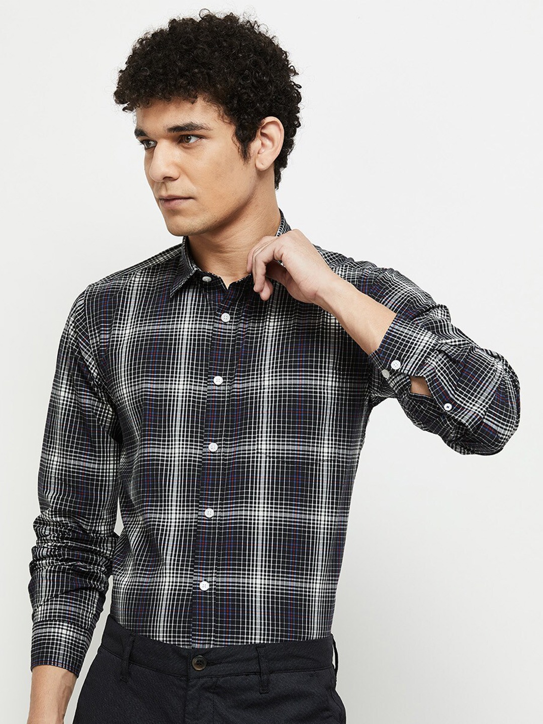 

max Men Black Checked Pure Cotton Casual Shirt