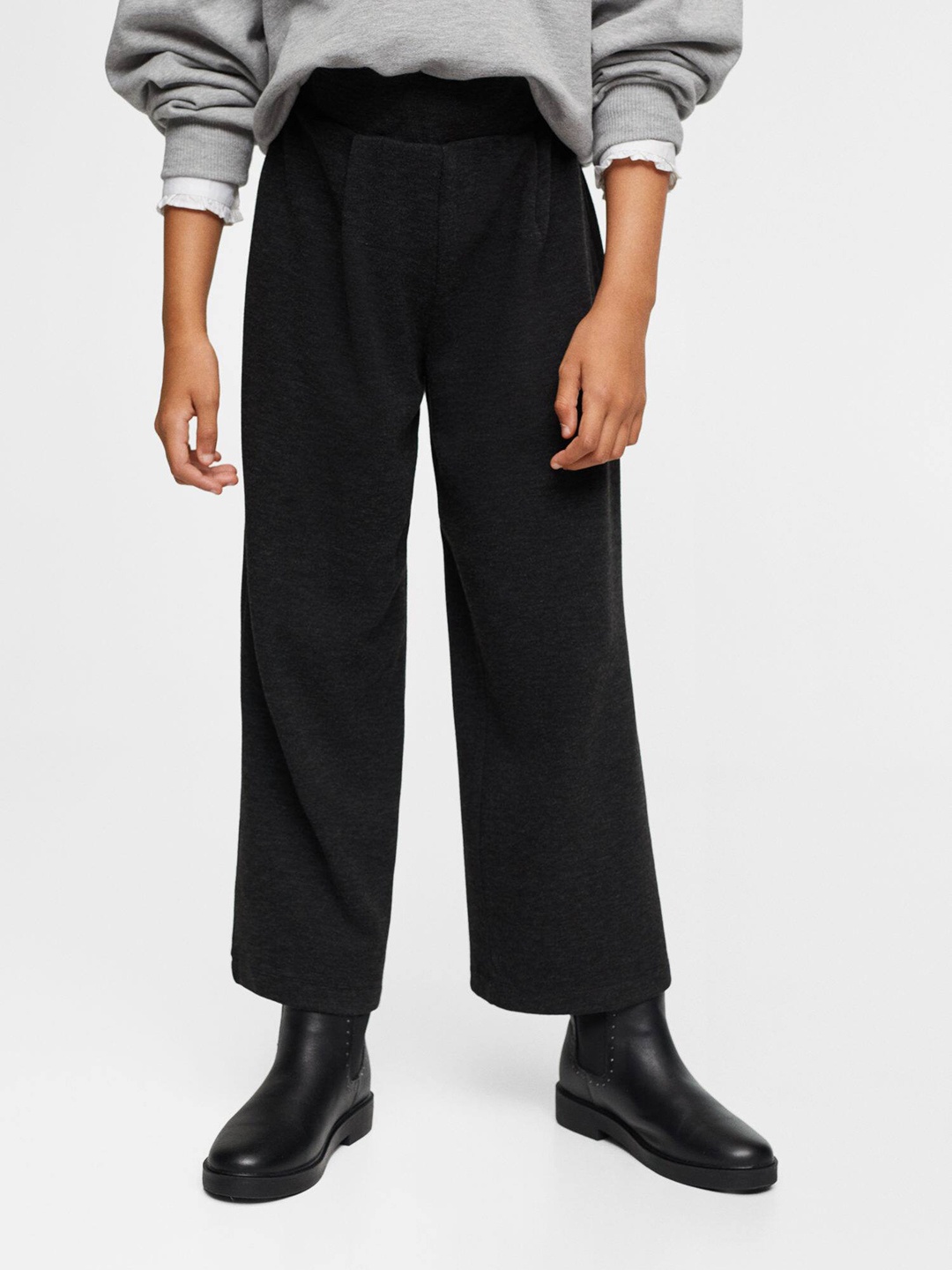 

Mango Kids Girls Solid Straight Regular Trousers, Black