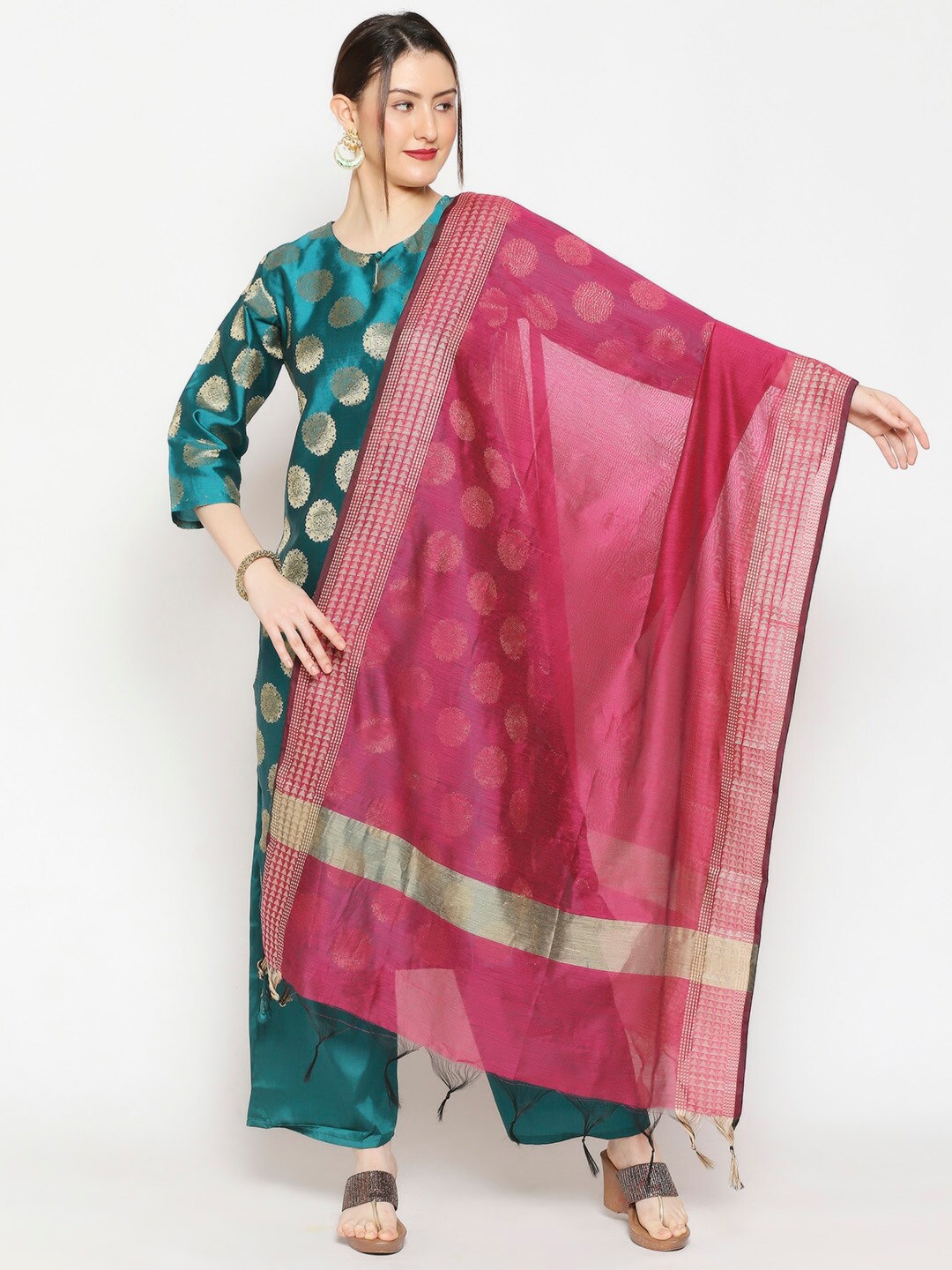 

Dupatta Bazaar Women Pink & Gold-Toned Dupatta